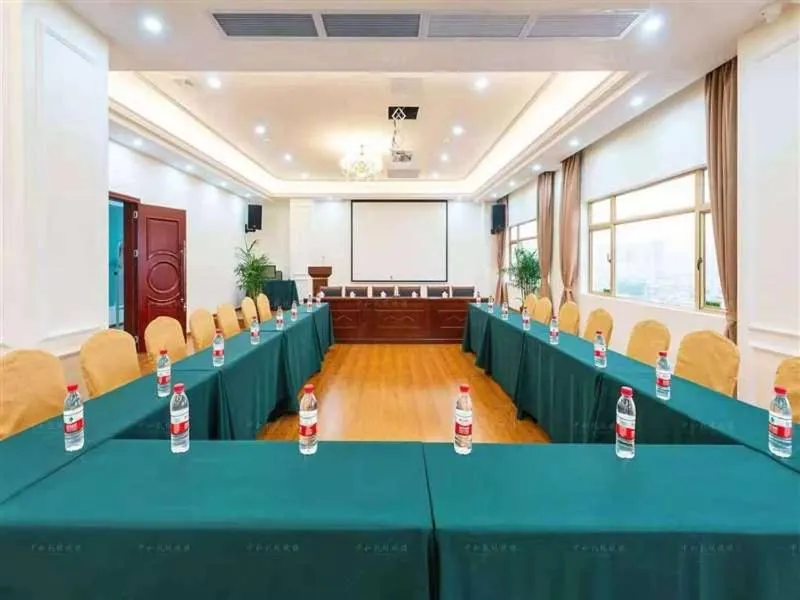 Vienna Hotel Heyuan Hongxing Road