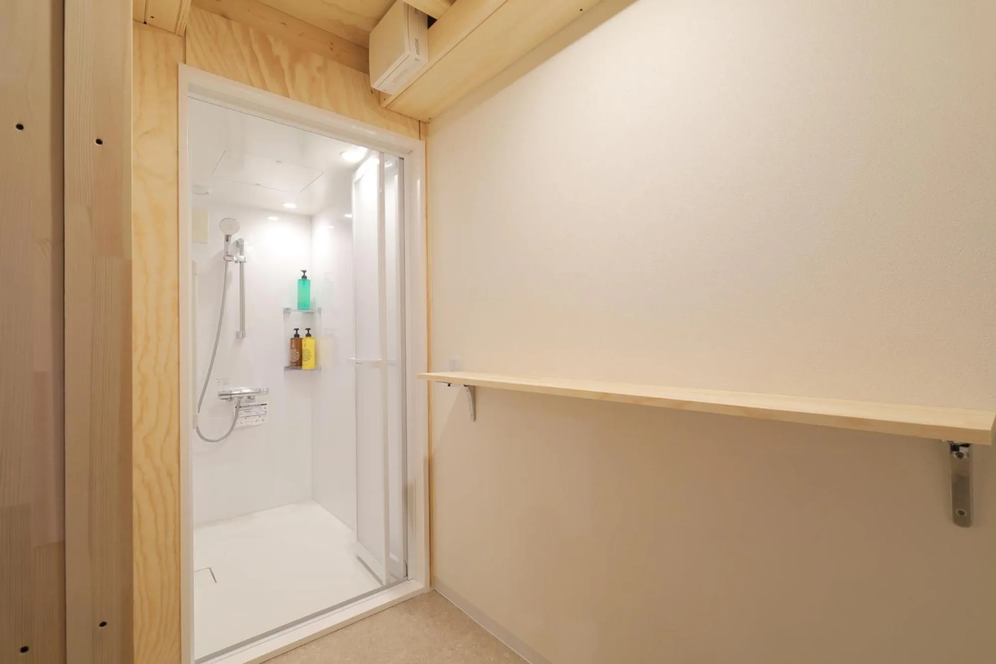 Shower in SMA MO inn Chitose