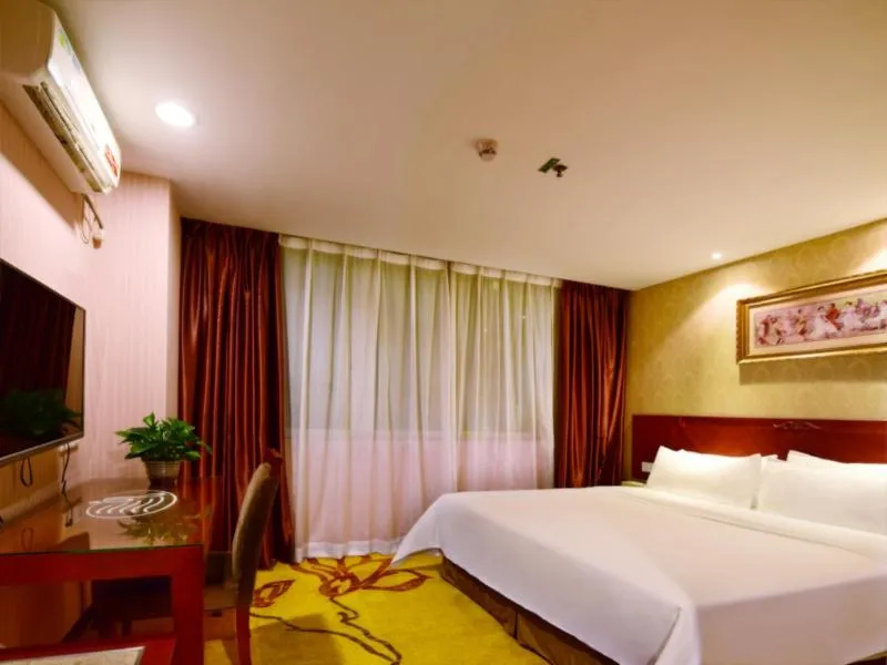 Bed in Vienna Hotel Shenzhen Railway station