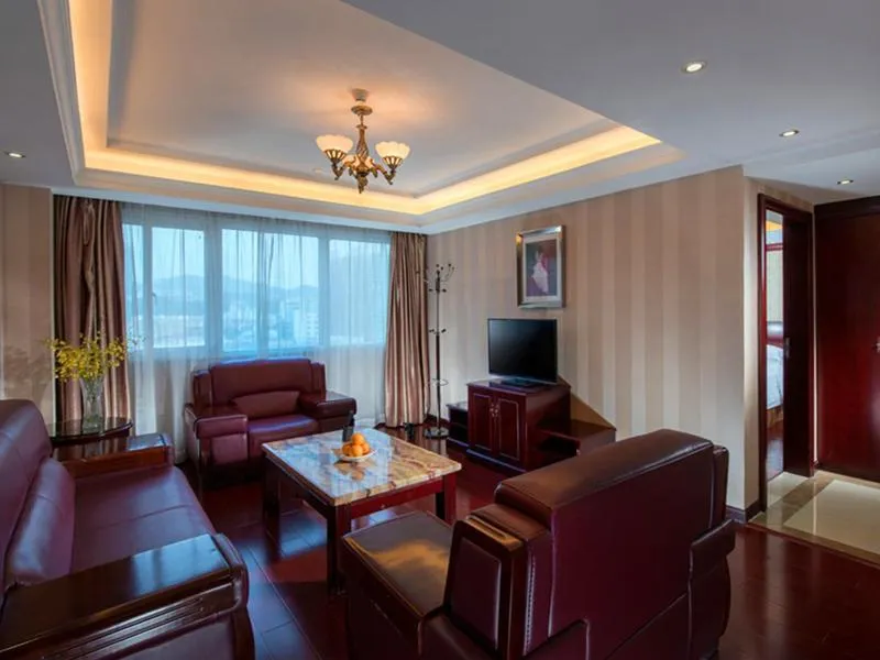 Vienna Hotel Shenzhen Fenghuang Road