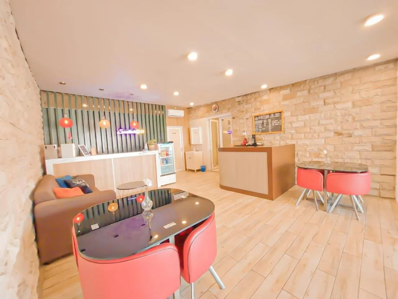 Seating area in Daima Syariah Stay Sawahlunto