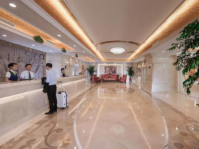 Vienna International Hotel Shenzhen Jingtian