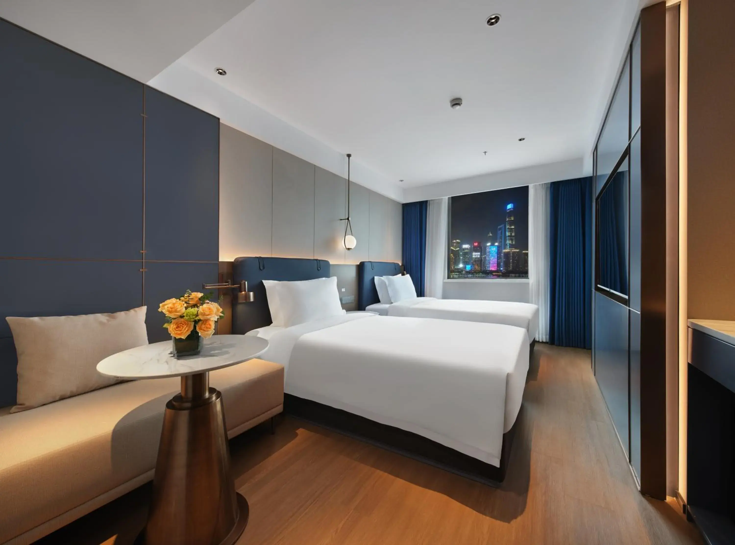 Bund View Twin Room in Jinglai Hotel Bushe - Shanghai Nanjing East Road Bund Branch Bund View Twin Room in Jinglai Hotel Bushe - Shanghai Nanjing East Road Bund Branch