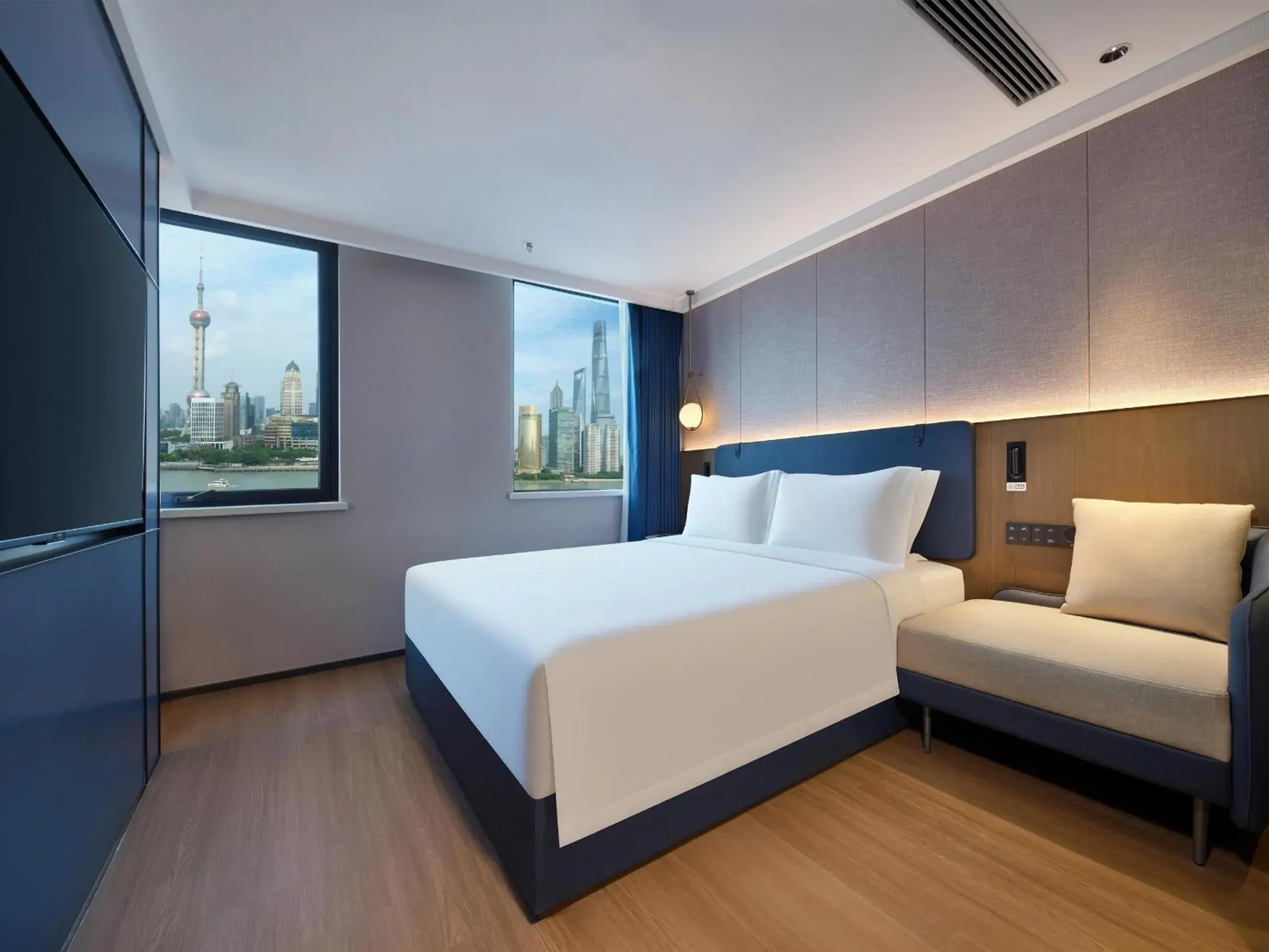 Bund View Queen Bed Room in Jinglai Hotel Bushe - Shanghai Nanjing East Road Bund Branch Bund View Queen Bed Room in Jinglai Hotel Bushe - Shanghai Nanjing East Road Bund Branch