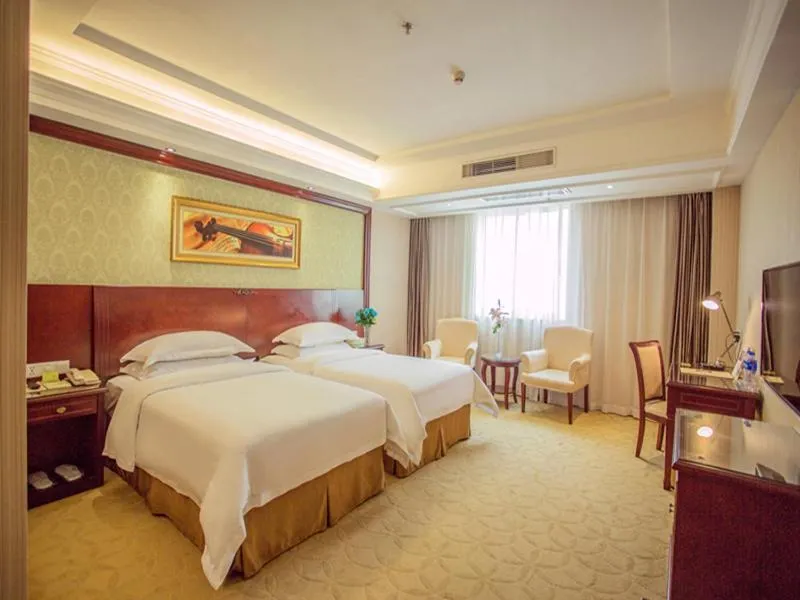 Bed in Vienna Hotel Shenzhen BaoAn Qianjin Road