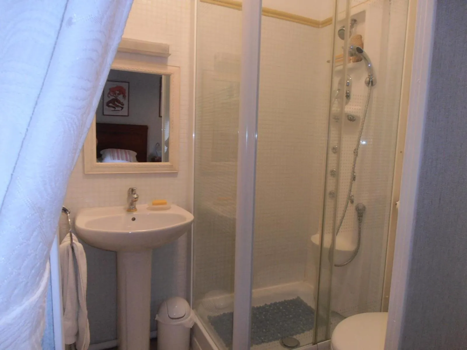 Bathroom in L'Orchidée