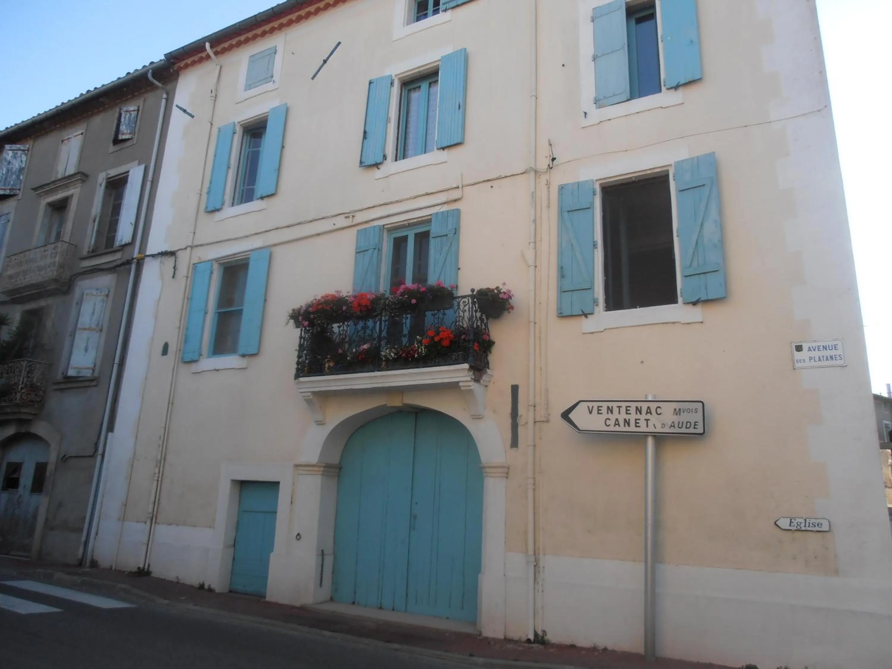 Property building in L'Orchidée