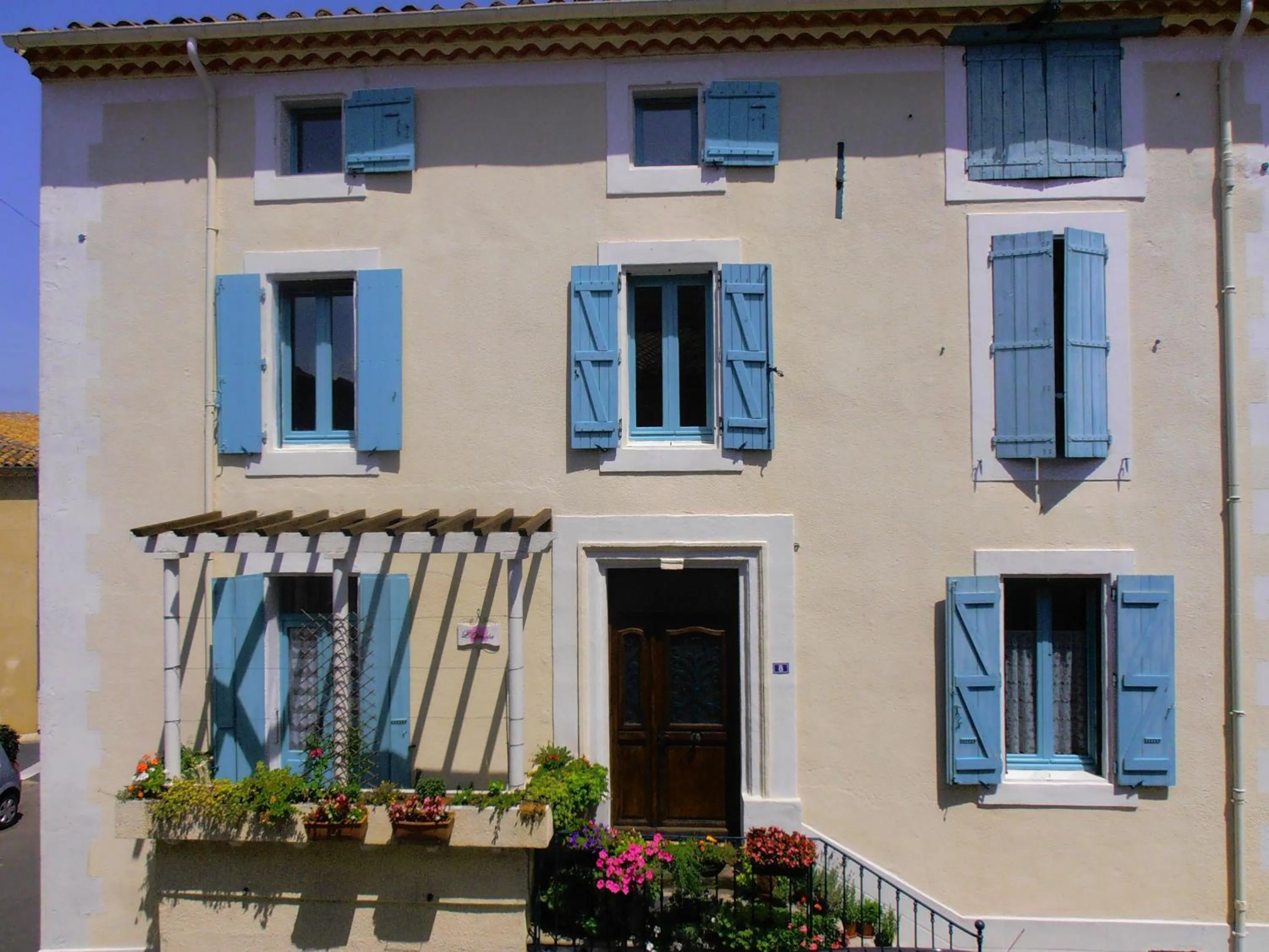 Property building in L'Orchidée