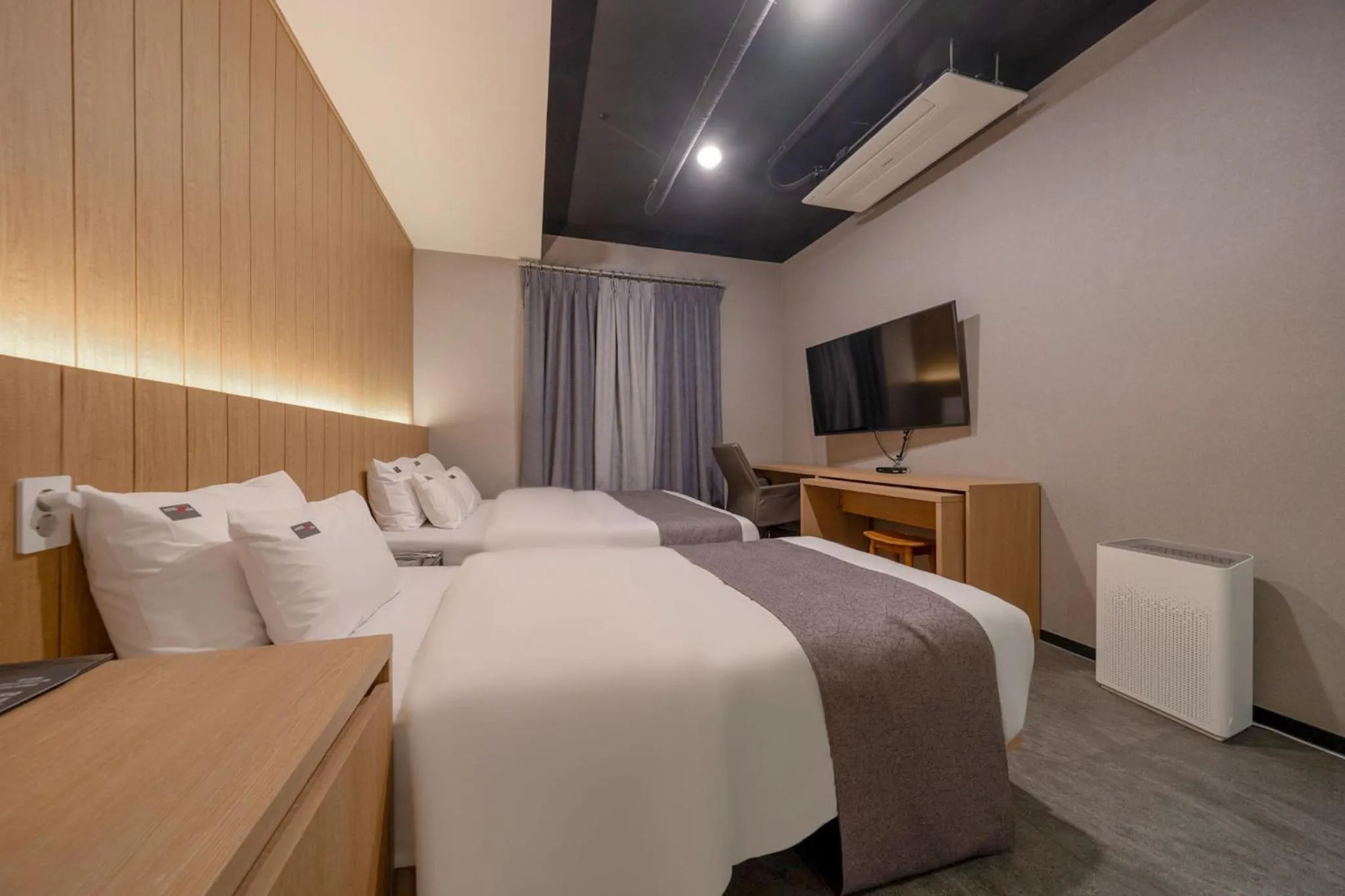 Bed in Cheonho Aria Hotel