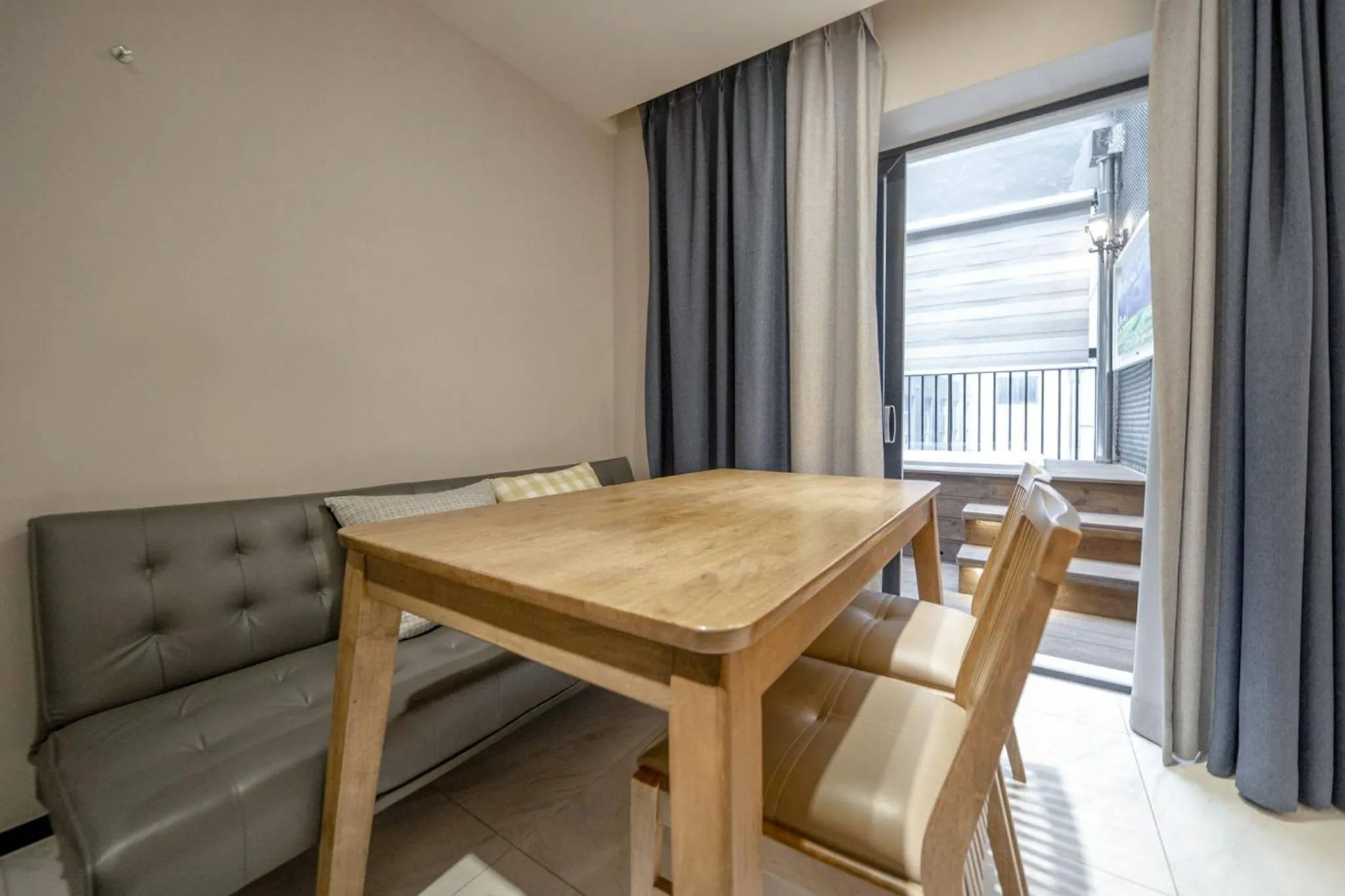 Seating area in Cheonho Aria Hotel