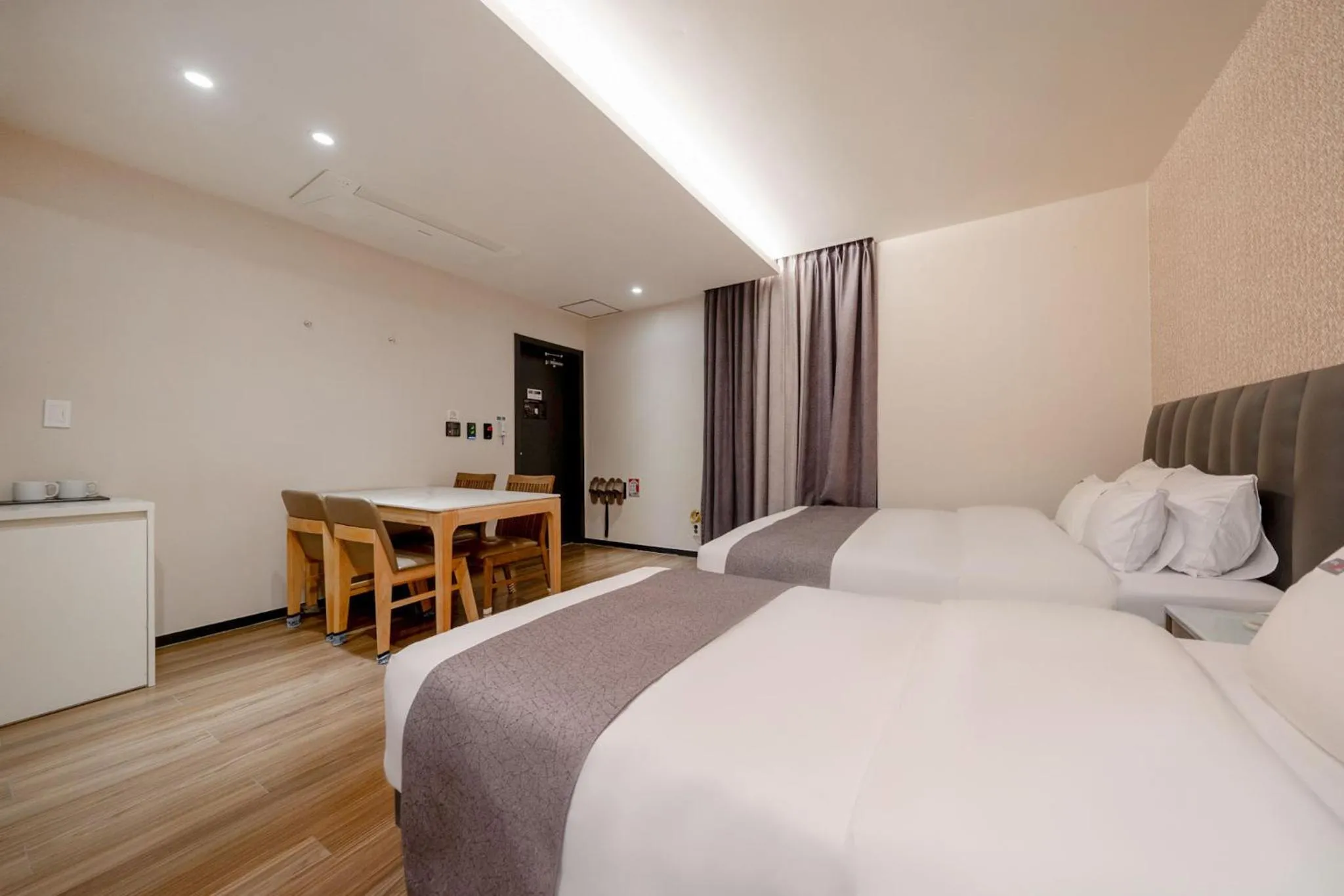Bed in Cheonho Aria Hotel