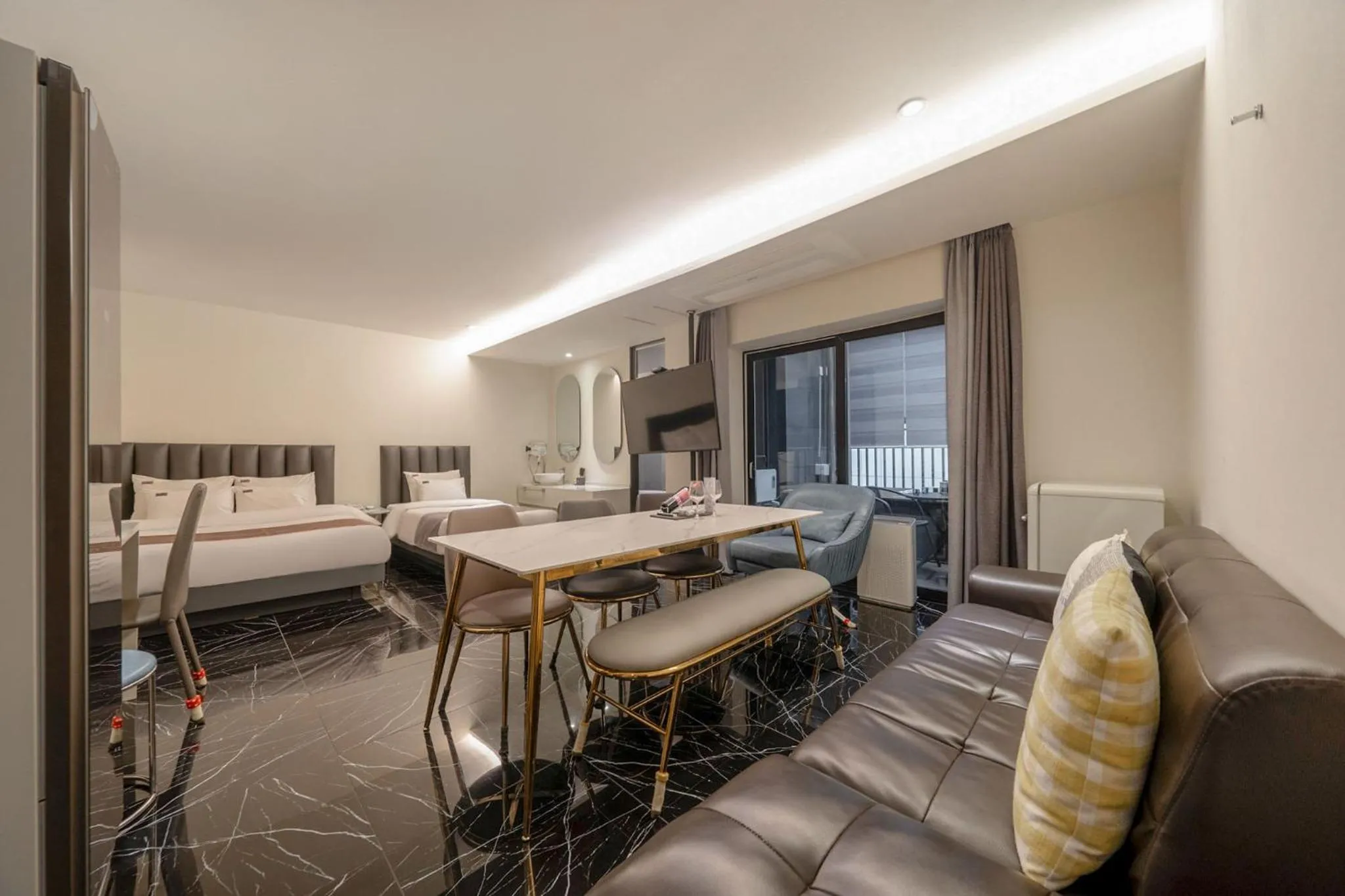 Bed in Cheonho Aria Hotel