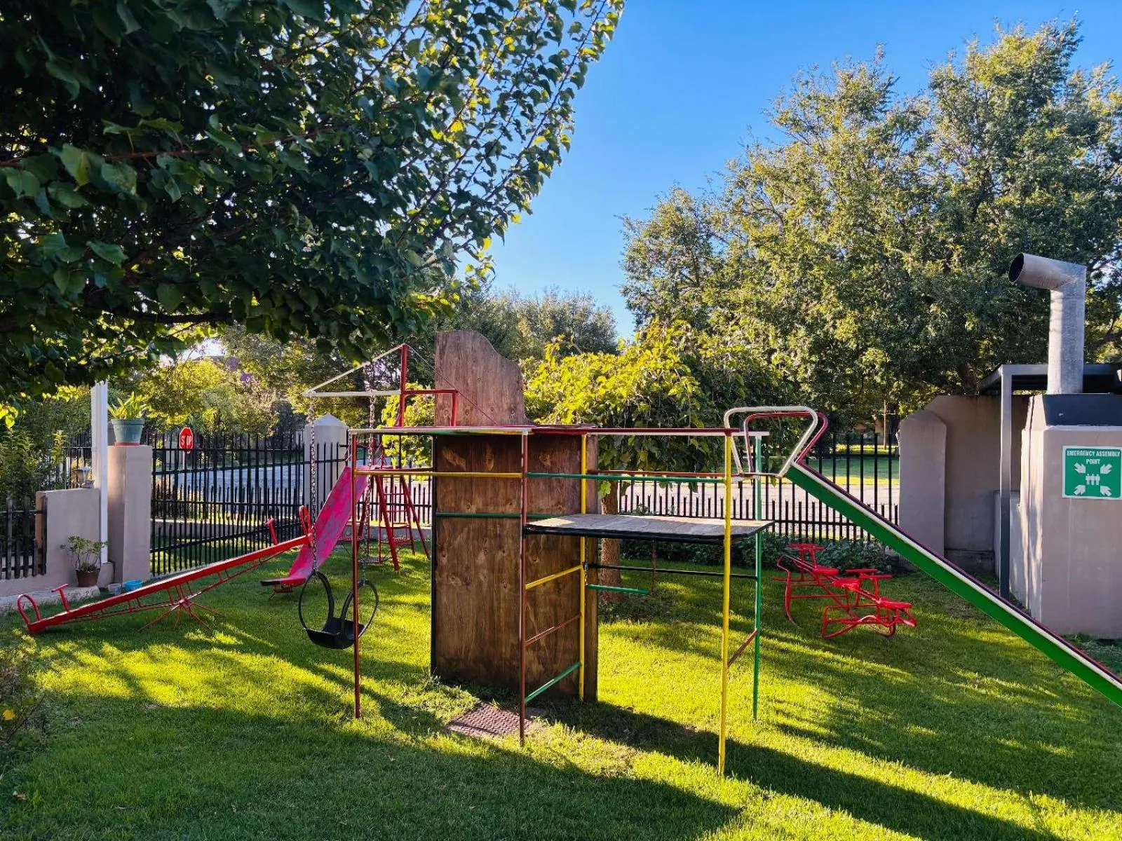 Garden in Hendersons Lodge Ltd