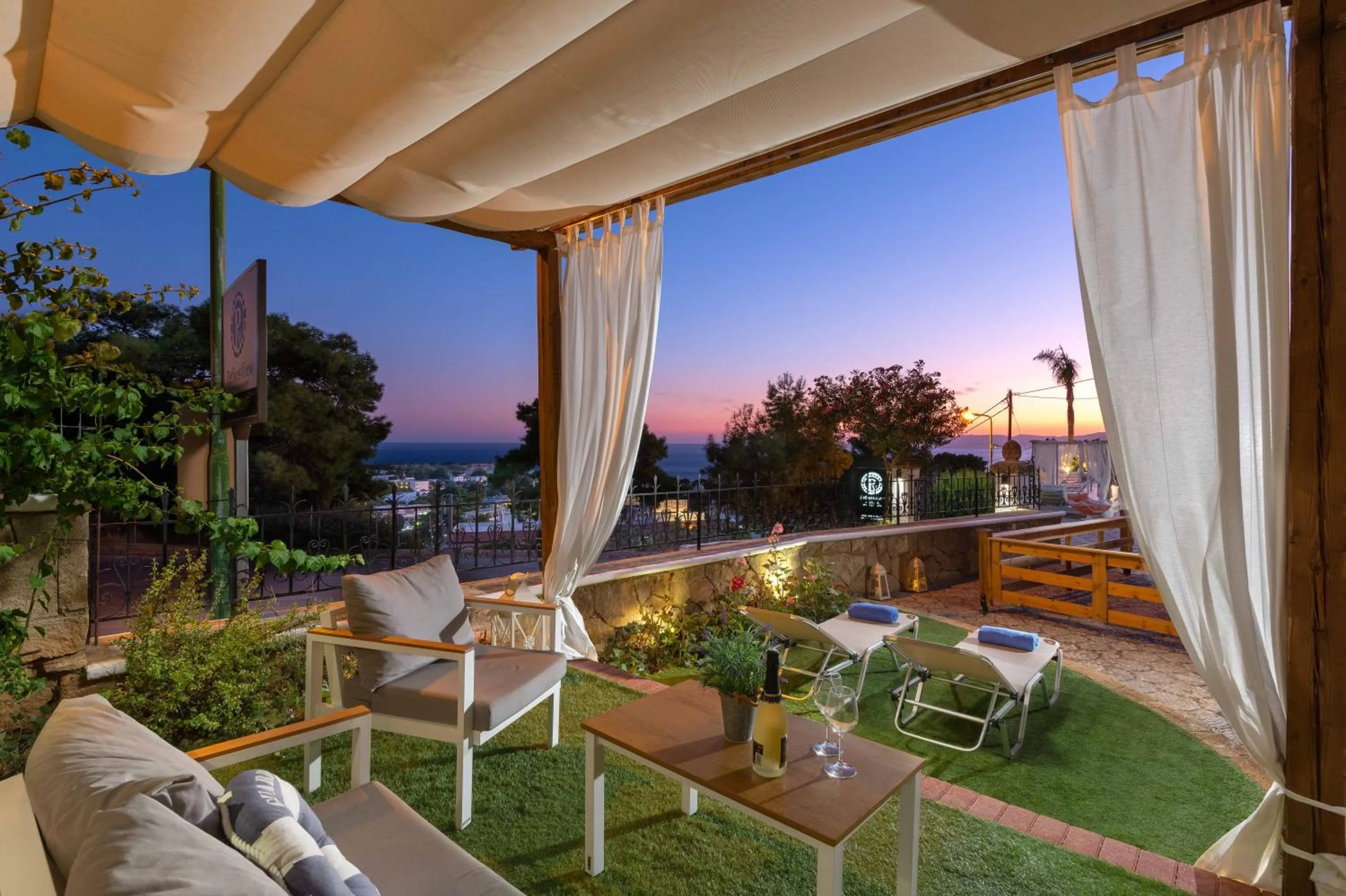 Patio in Pefkos View Suites & Maisonette