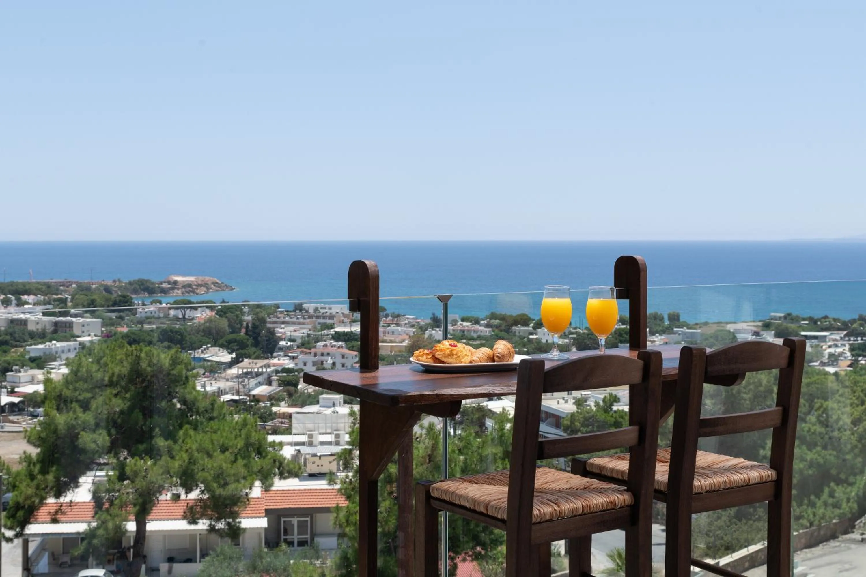 Pefkos View Suites & Maisonette