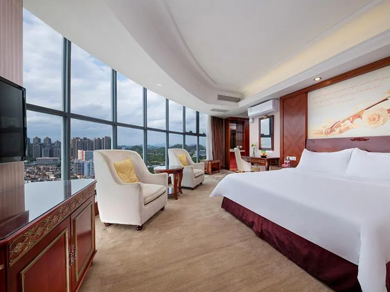 Bed in Vienna Hotel Shenzhen Pingshan Shenshan Road