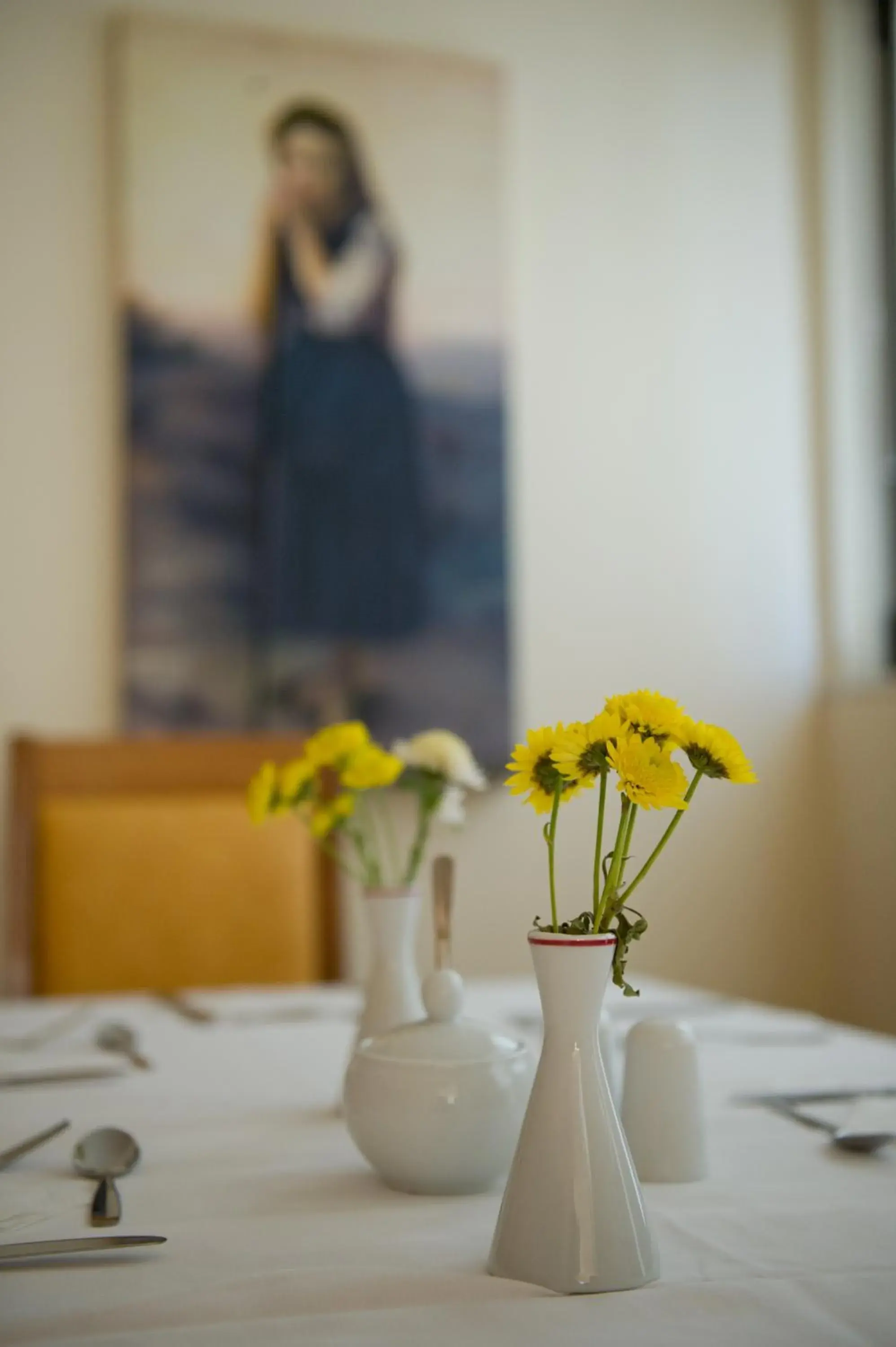 Restaurant/places to eat in Four Seasons Hotel Restaurant/places to eat in Four Seasons Hotel