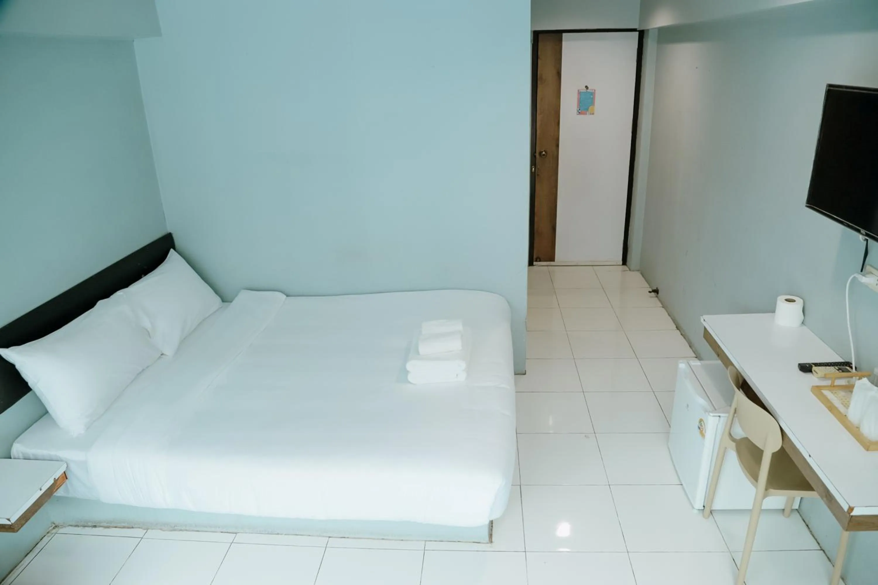 Bed in Full Stop Pool Villa Don Mueang