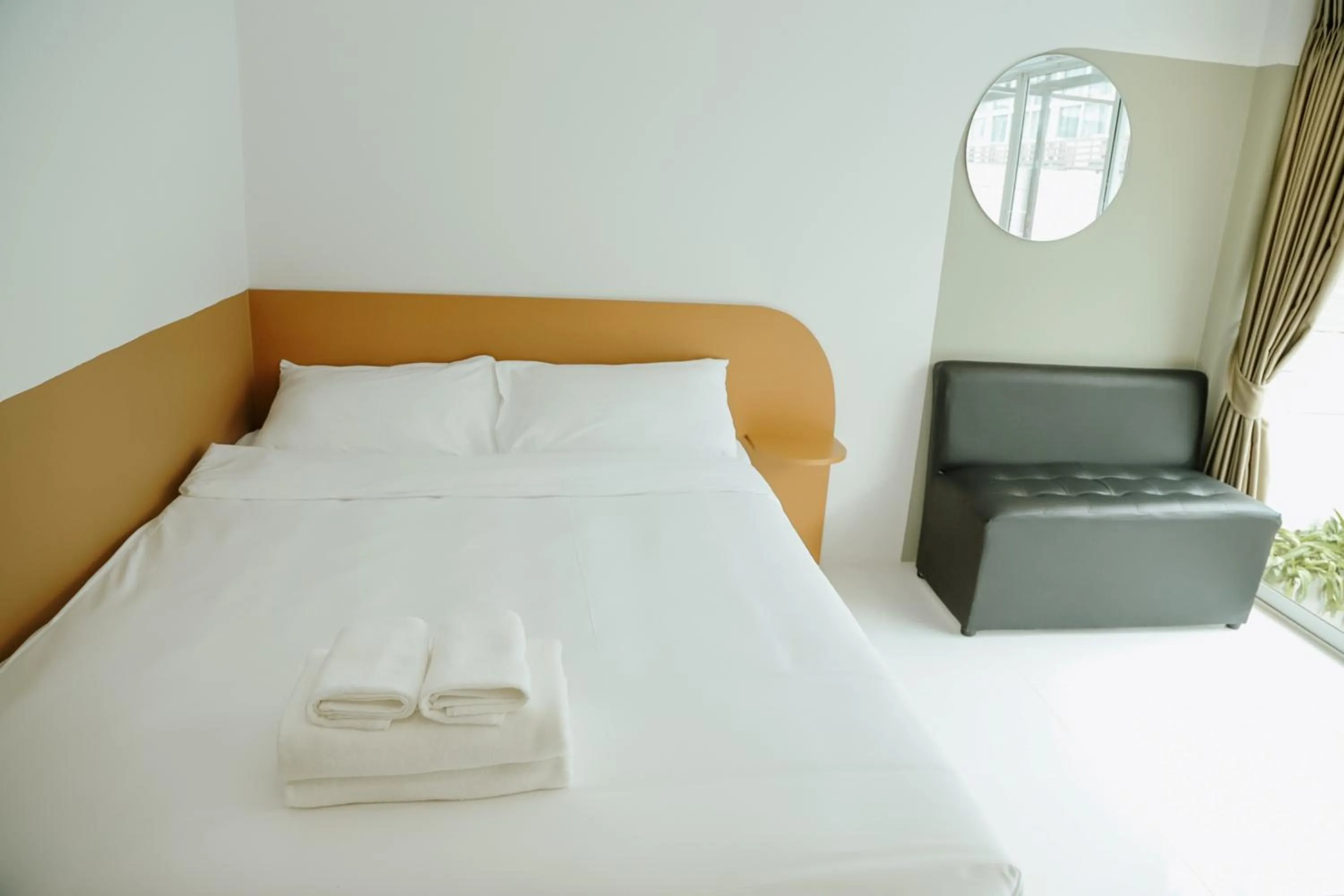 Bed in Full Stop Pool Villa Don Mueang