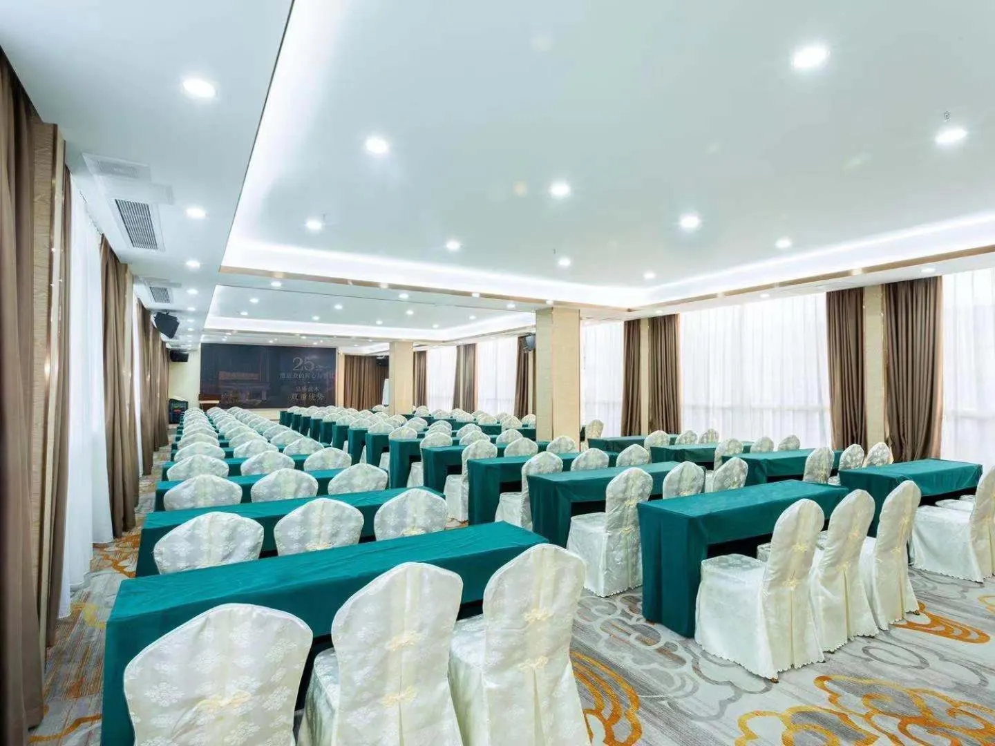 Vienna Hotel Foshan Jihua Road