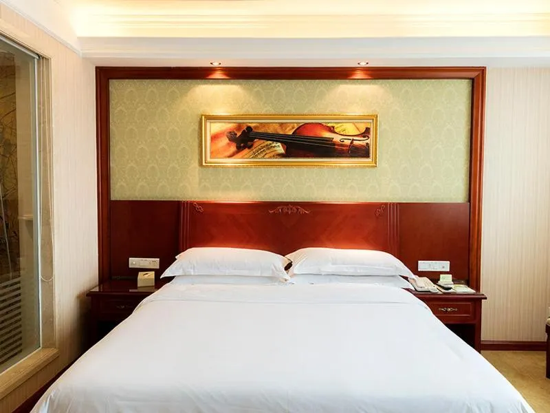 Bed in Vienna Hotel Foshan Jihua Road