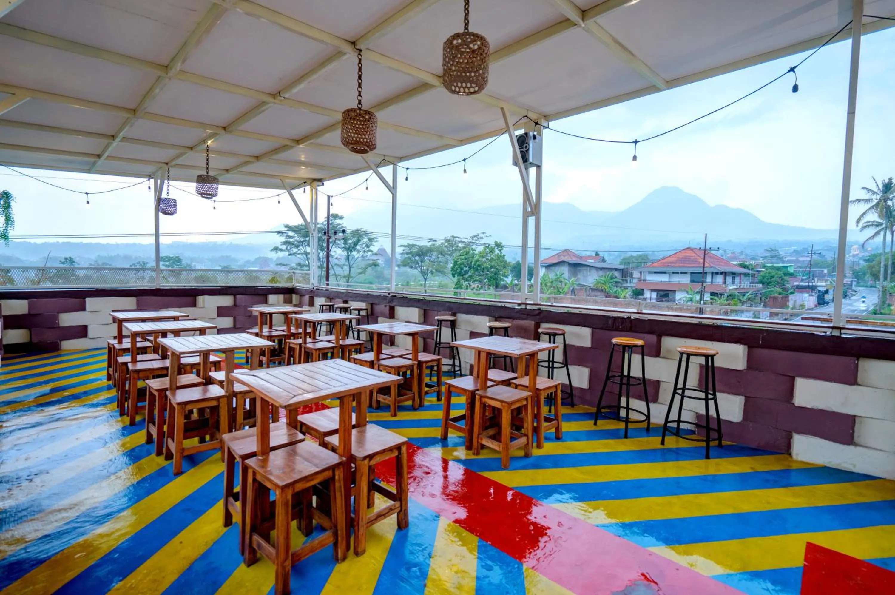 Restaurant/places to eat in Grand Dream Cita Mandiri Syariah