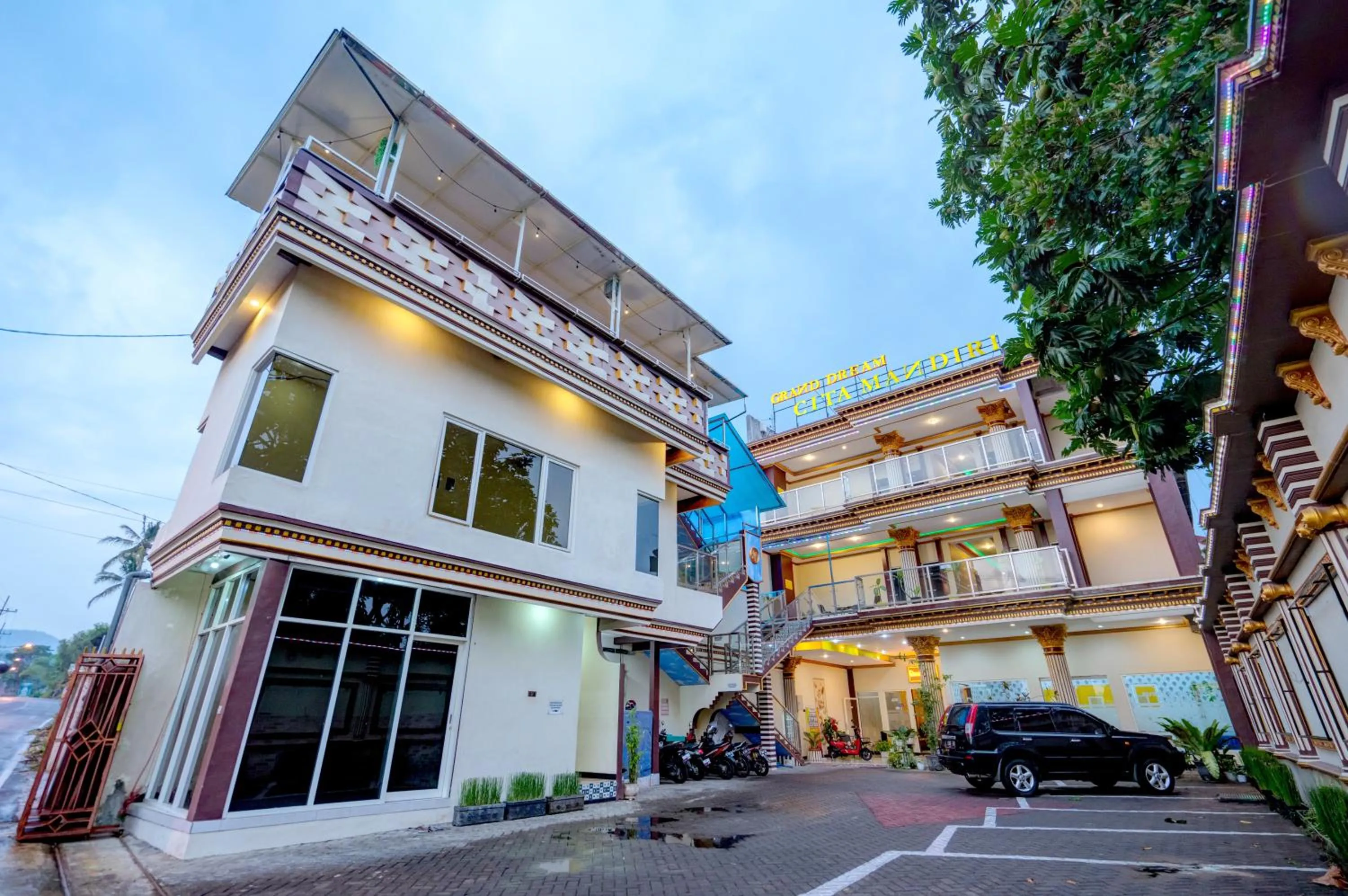 Property building in Grand Dream Cita Mandiri Syariah