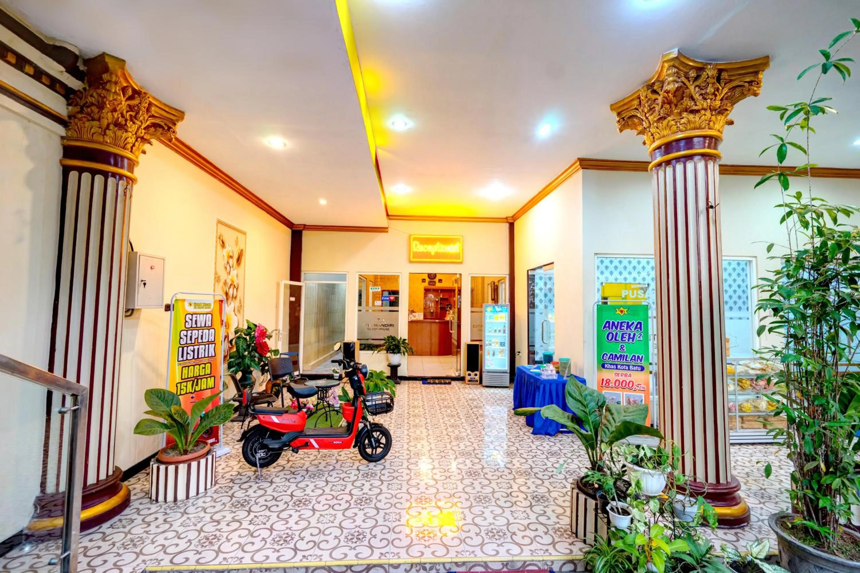 Lobby or reception in Grand Dream Cita Mandiri Syariah