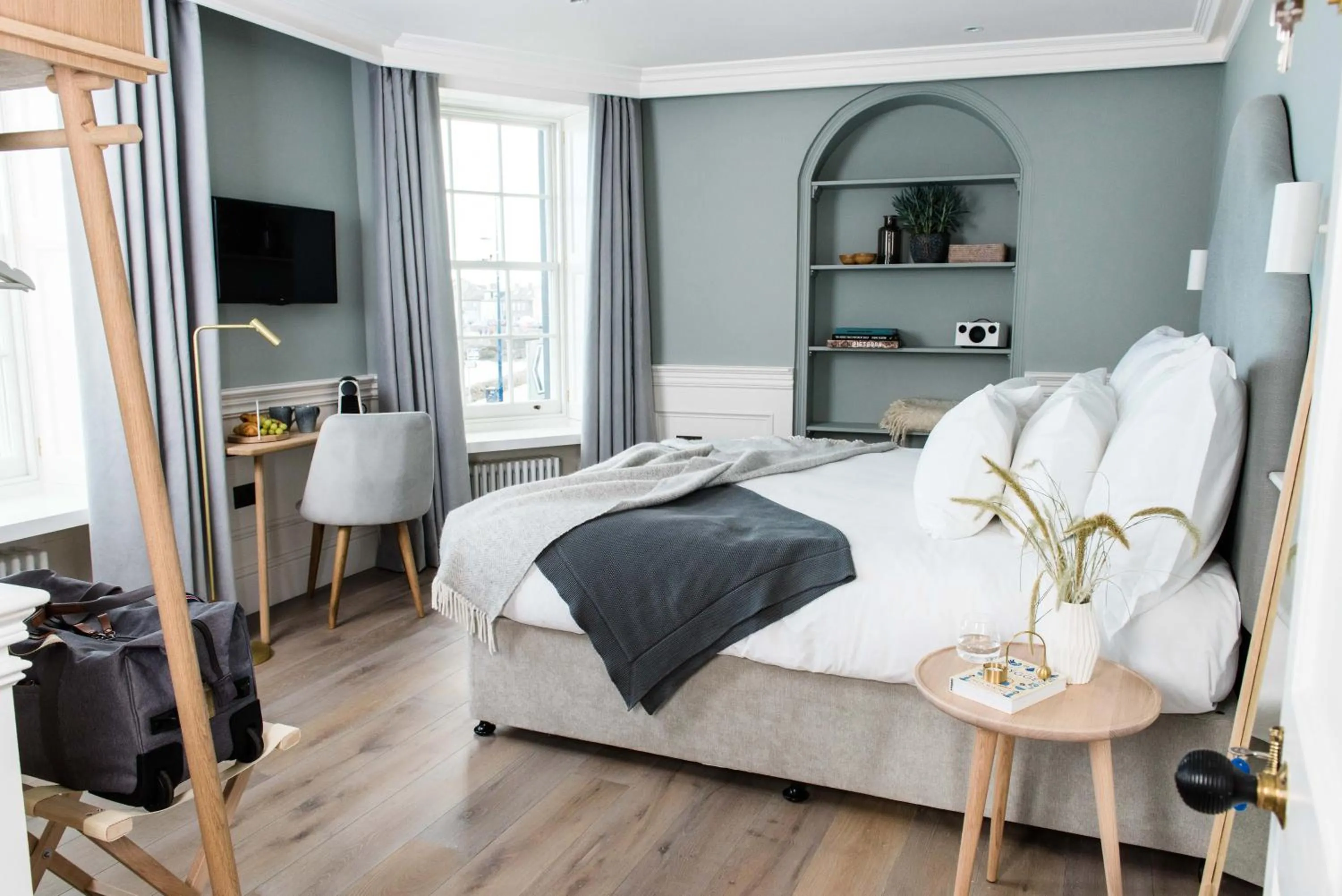 Bed in One Shore Street