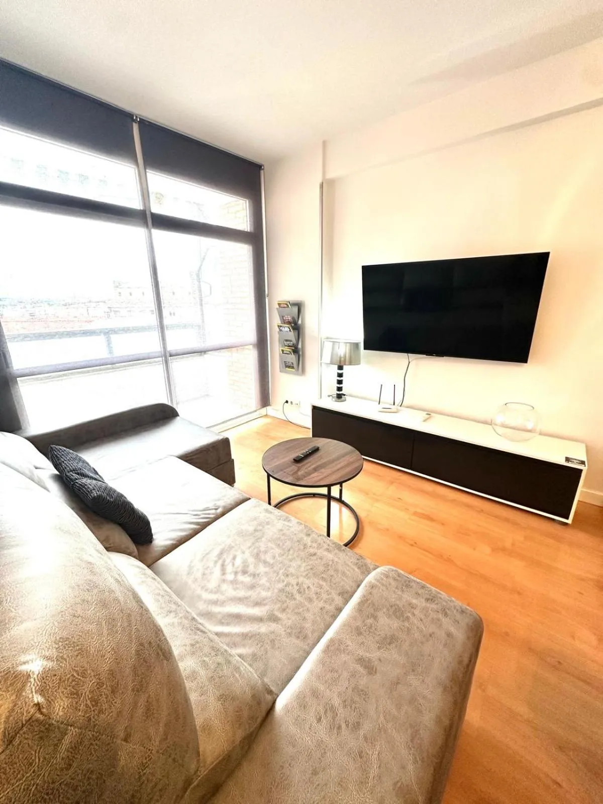 Communal lounge/ TV room in Apartamento Turístico Pizarro
