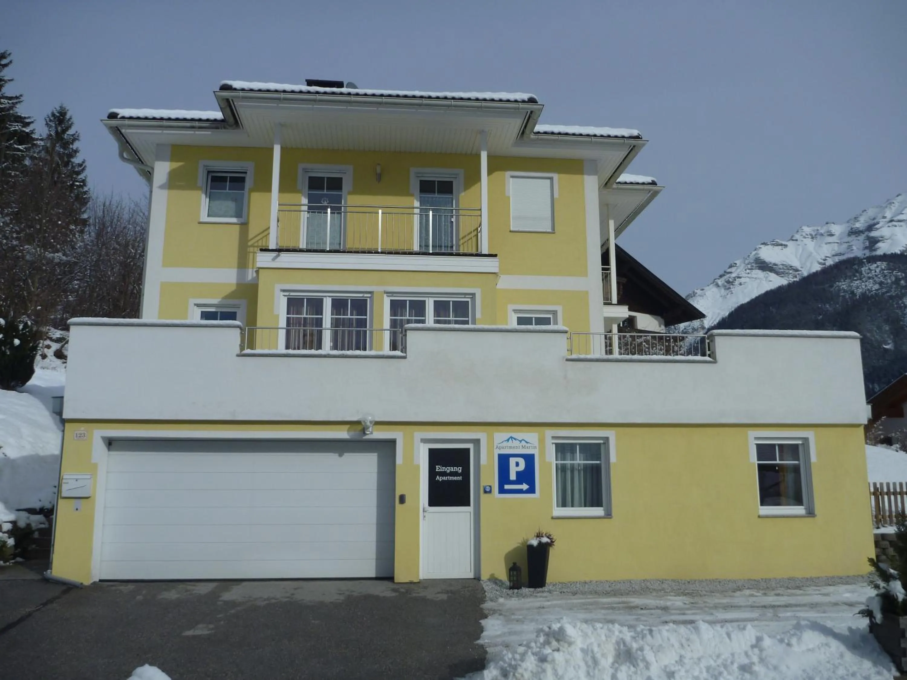 Facade/entrance in Apartment Martin