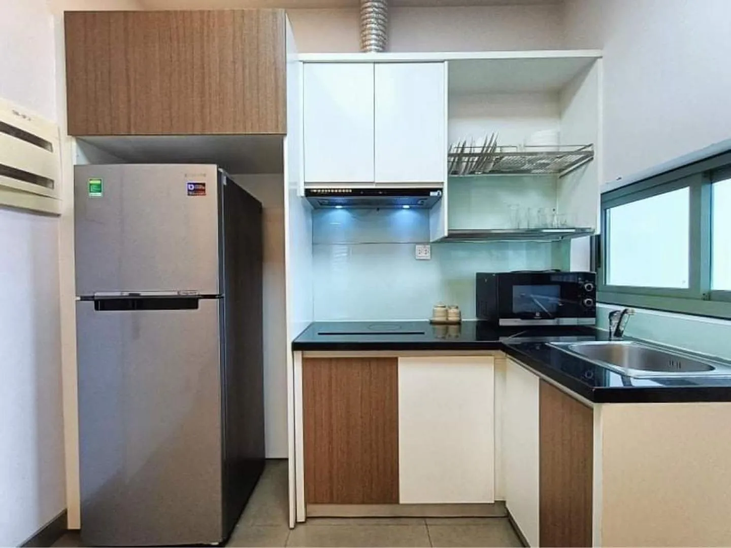 Kitchen or kitchenette in Glenwood Suites