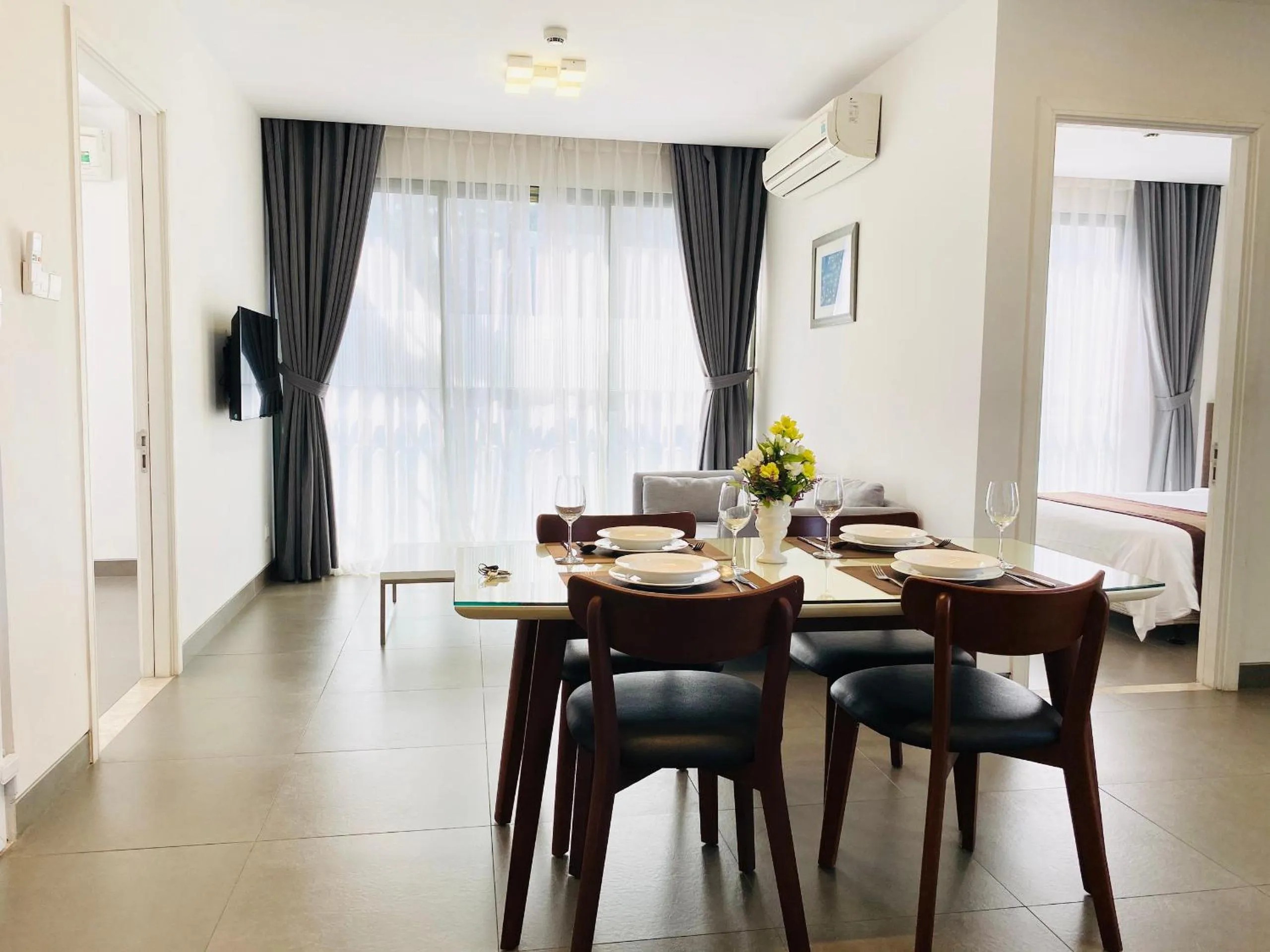 Seating area in Glenwood Suites