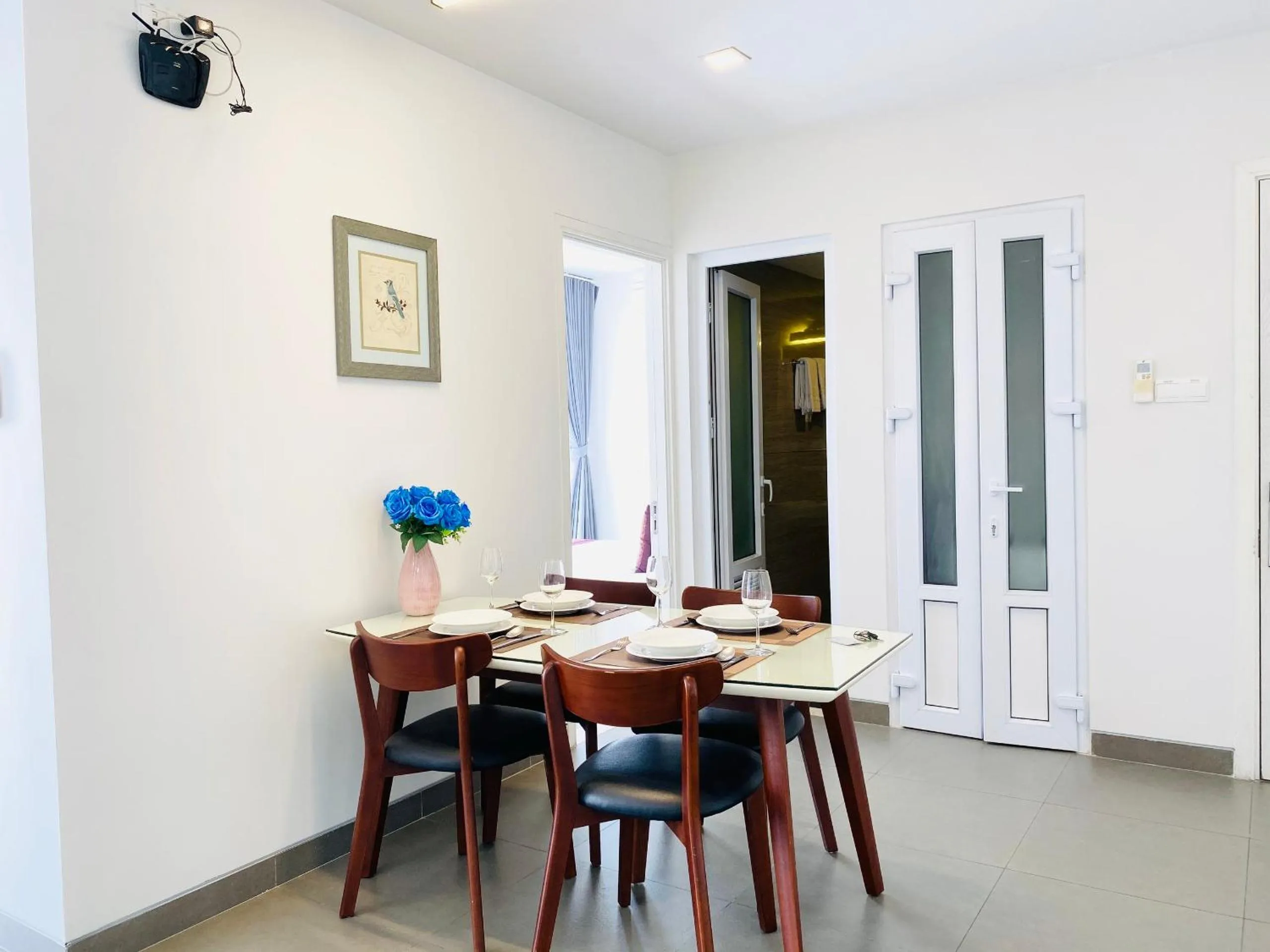 Seating area in Glenwood Suites