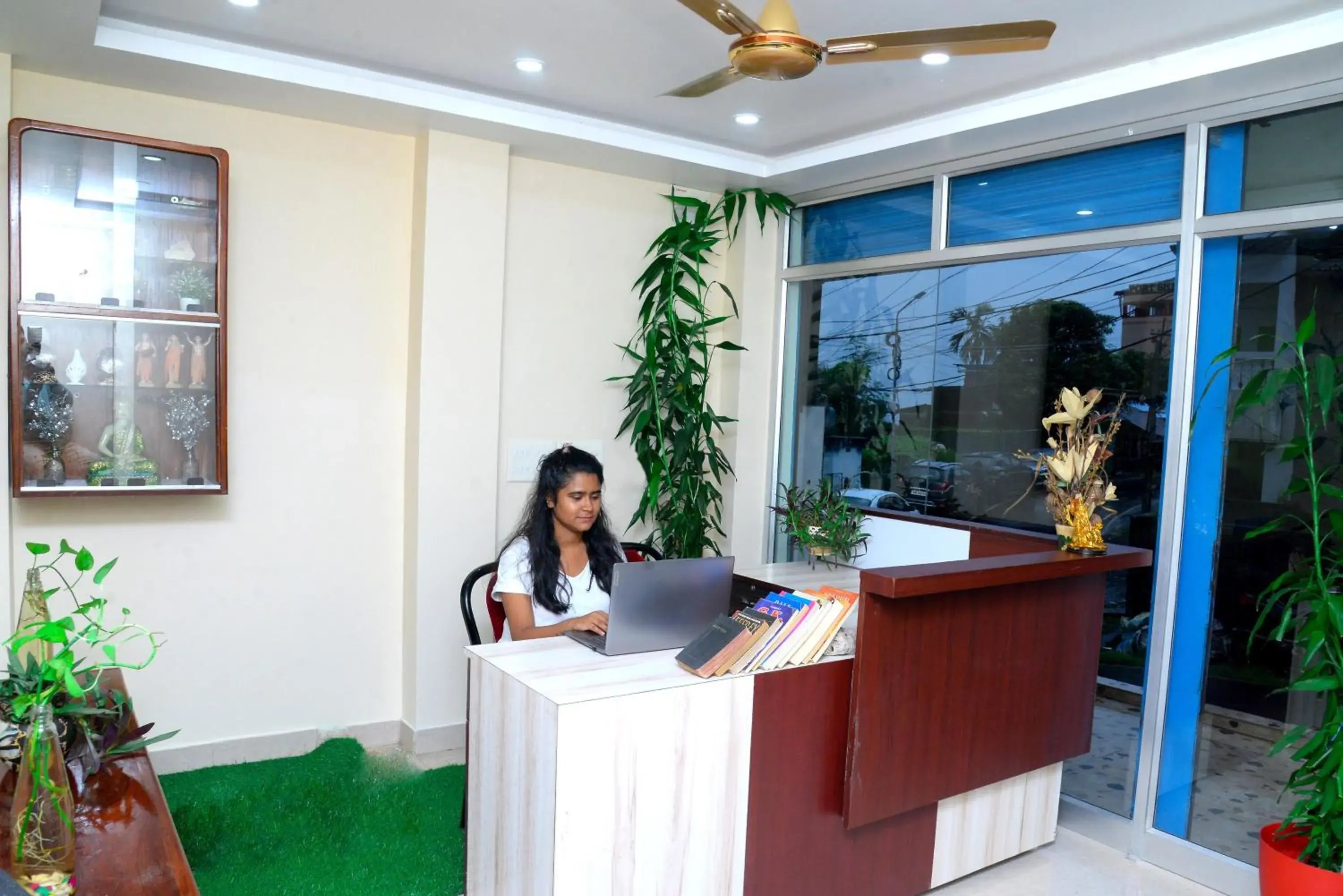 Lobby or reception in Deer Park Hometel Lobby or reception in Deer Park Hometel