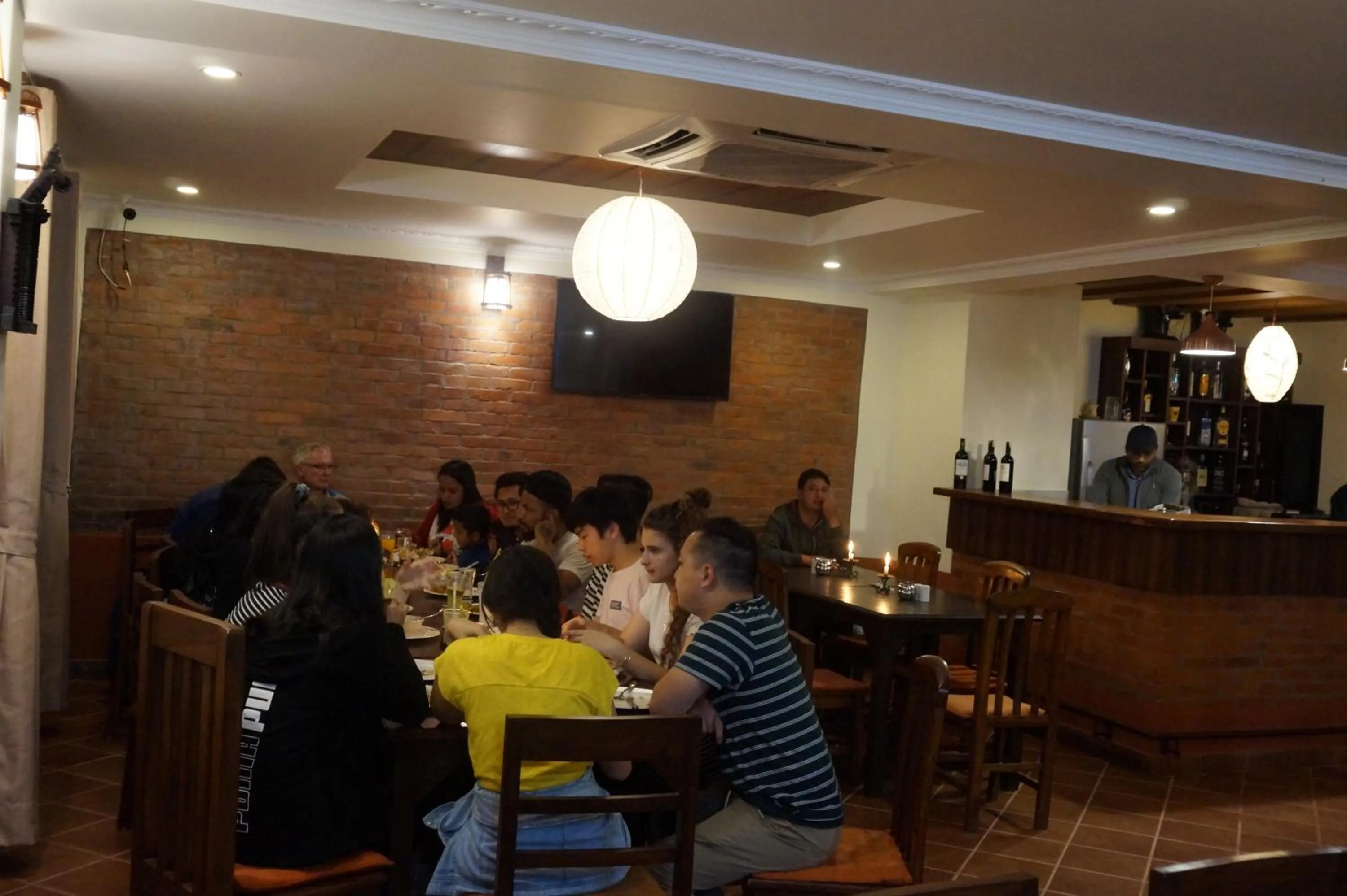 Restaurant/places to eat in Gaia Holiday Home