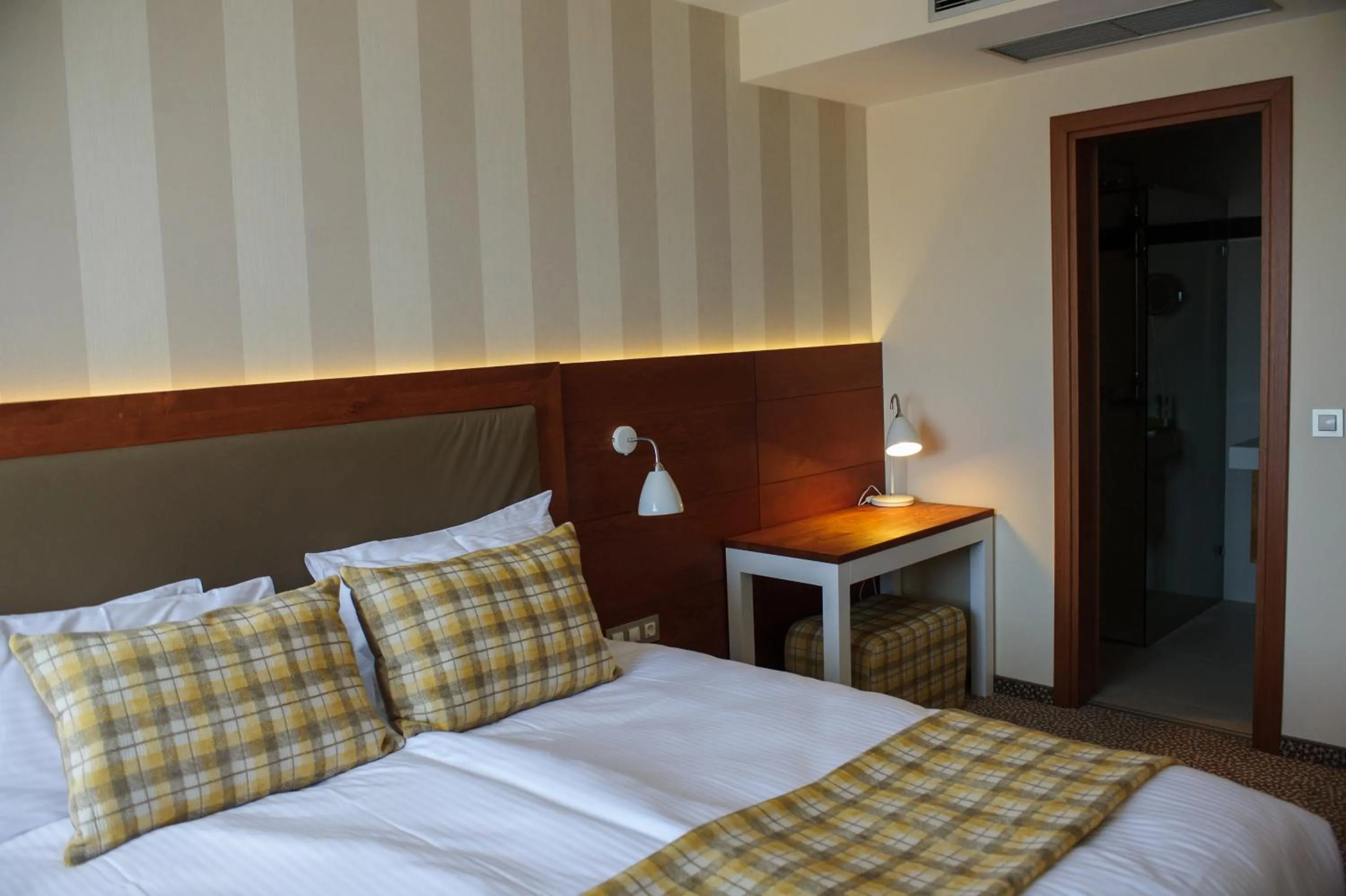 Bedroom, Bed in Ruskovets Thermal SPA & Ski Resort