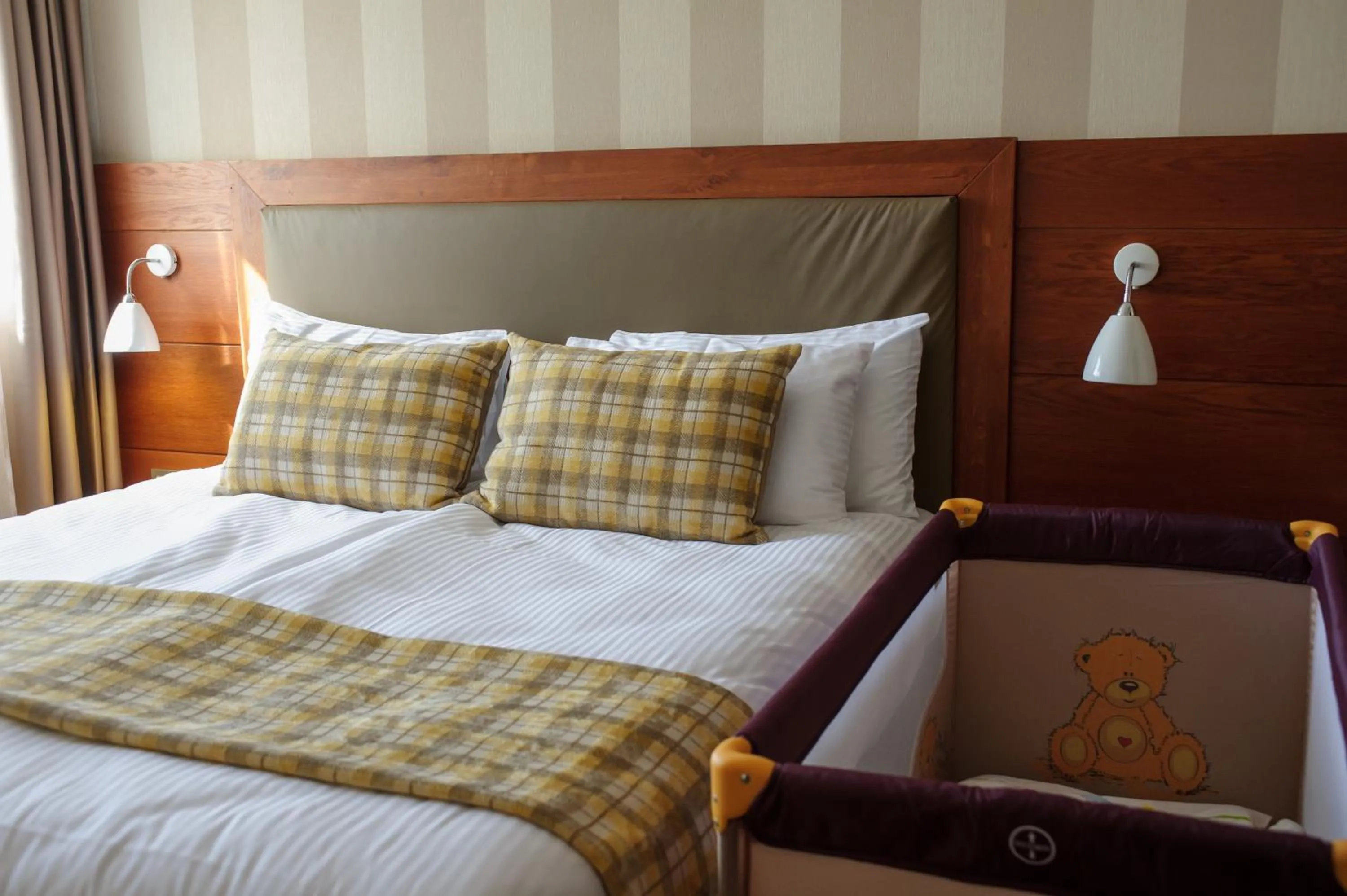 Bedroom, Bed in Ruskovets Thermal SPA & Ski Resort