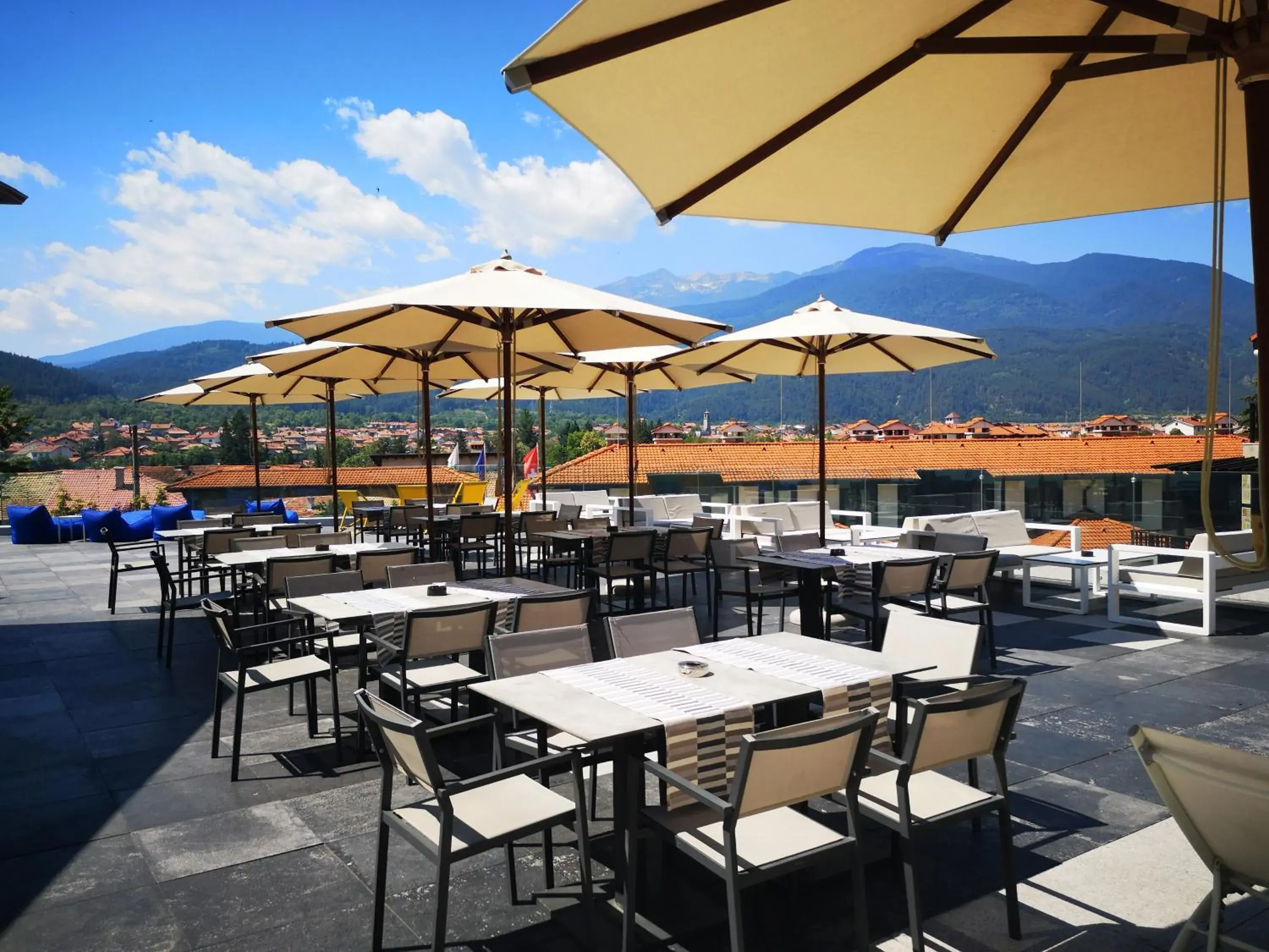 Property building in Ruskovets Thermal SPA & Ski Resort Property building in Ruskovets Thermal SPA & Ski Resort