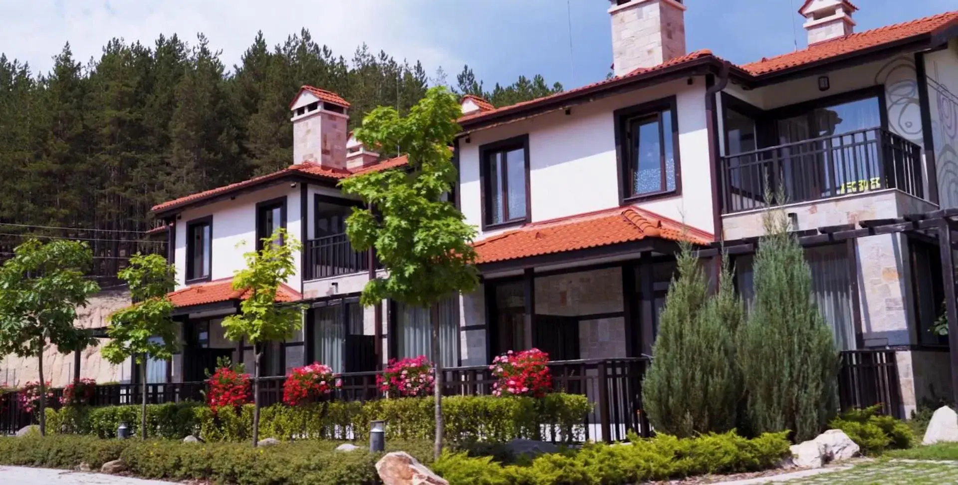 Property building in Ruskovets Thermal SPA & Ski Resort Property building in Ruskovets Thermal SPA & Ski Resort