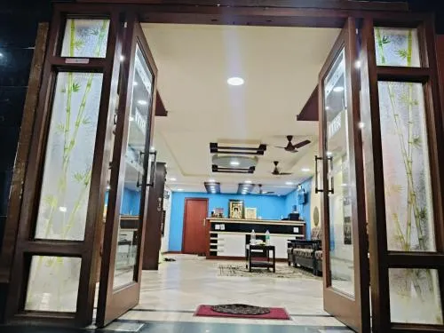 M R Hotels