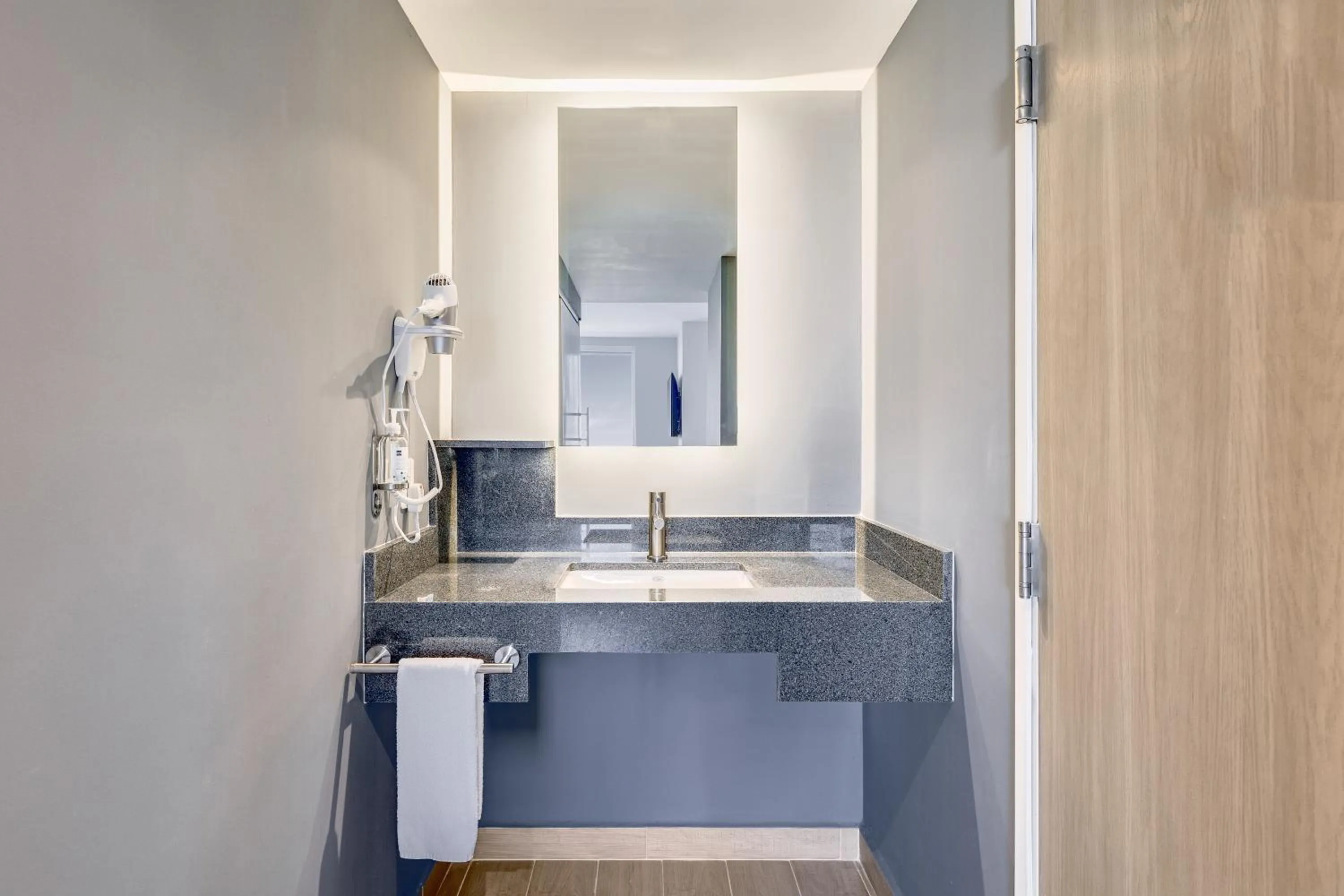 One Ciudad Juarez Alameda Iglesias