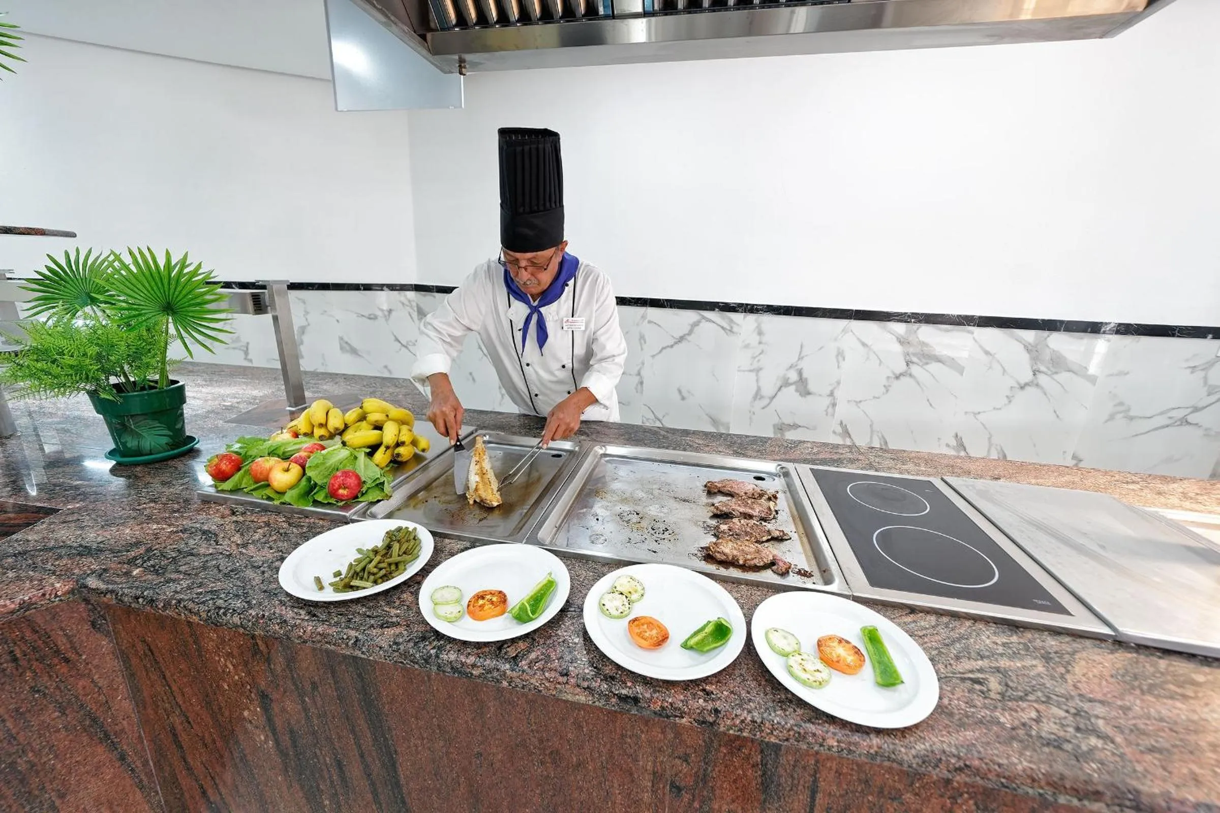 Food in Bungalows Maspalomas Oasis Club - All Inclusive.