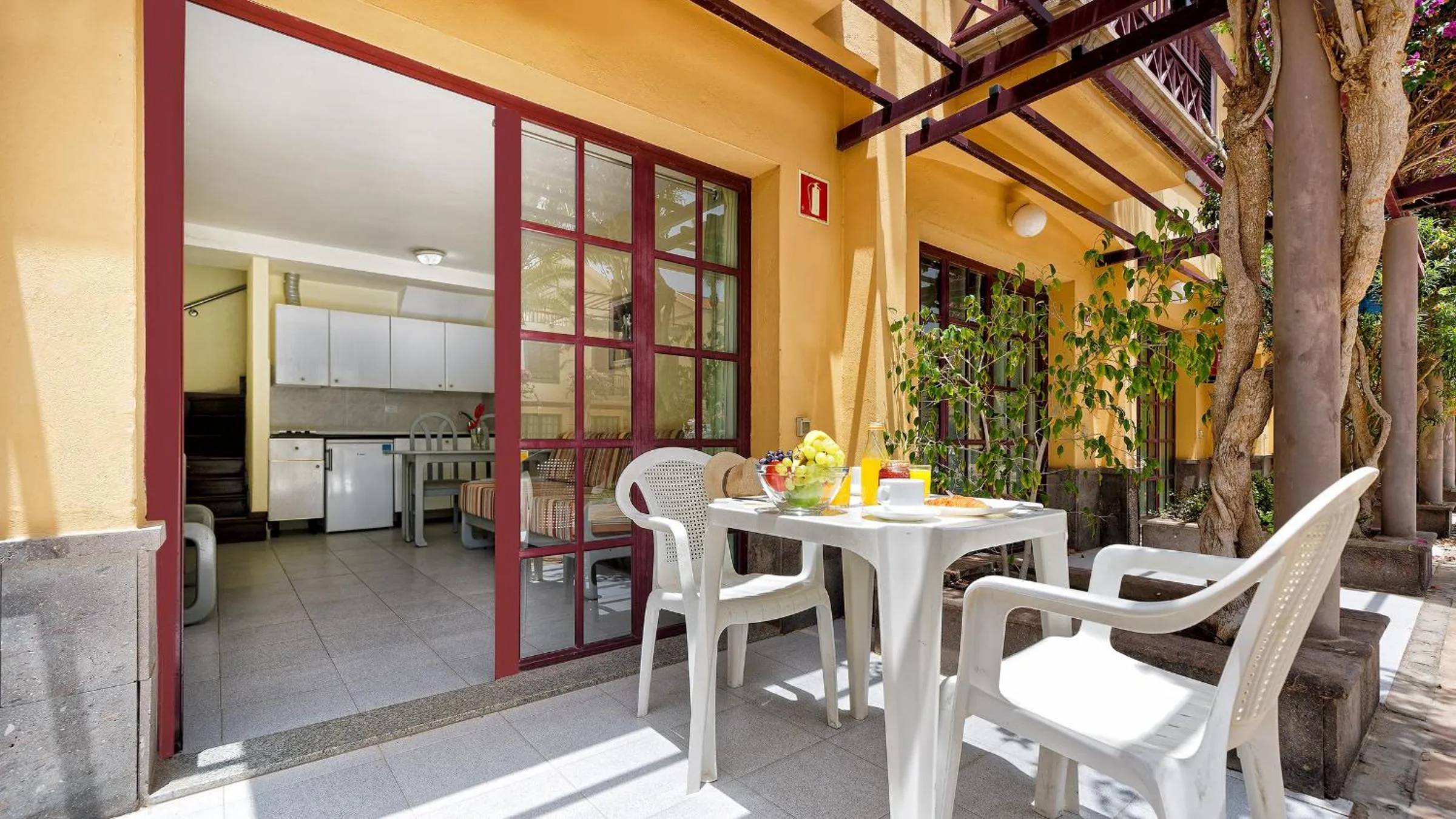 Patio in Bungalows Maspalomas Oasis Club - All Inclusive.