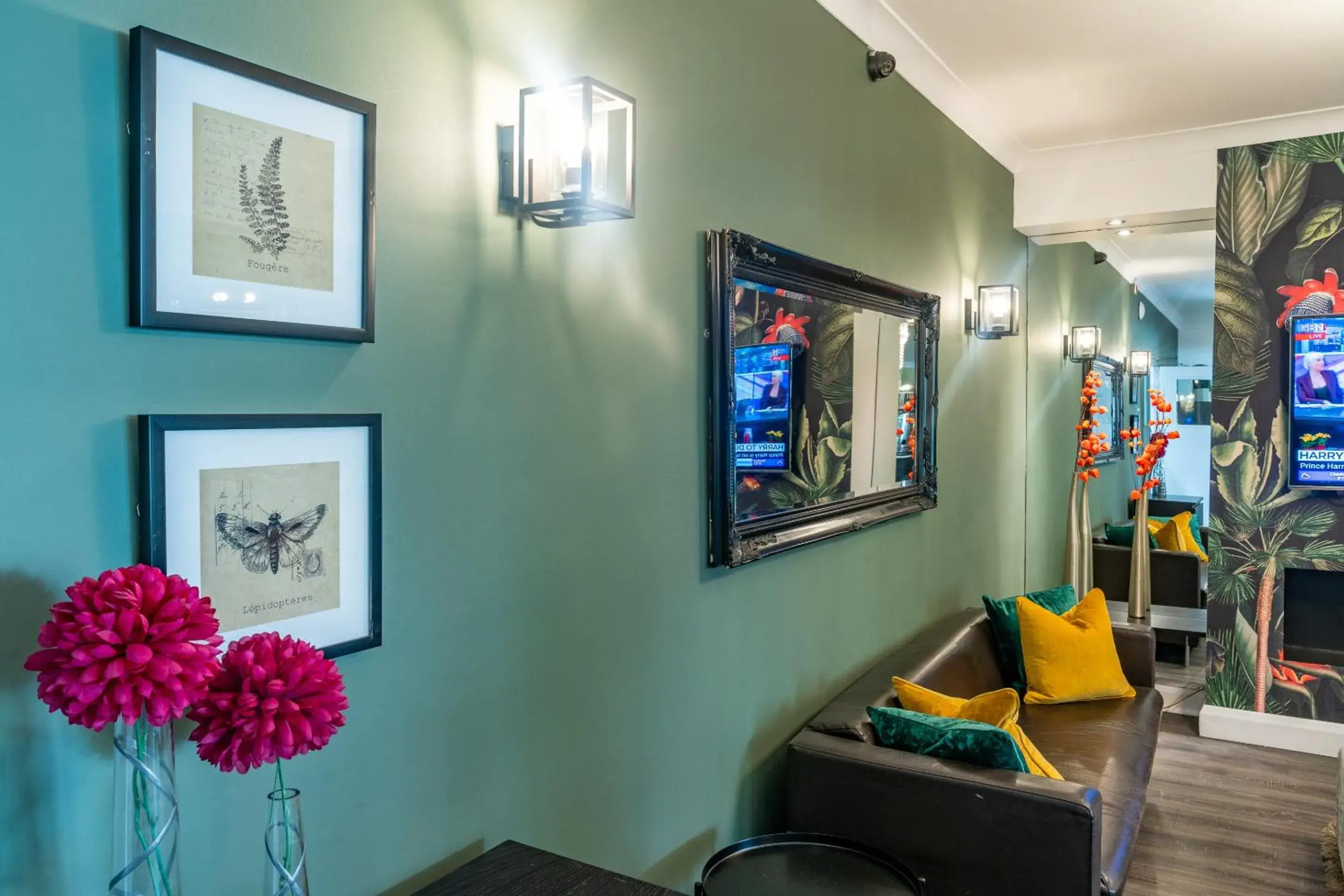 Living room in Croft Court Hotel Free Parking Living room in Croft Court Hotel Free Parking