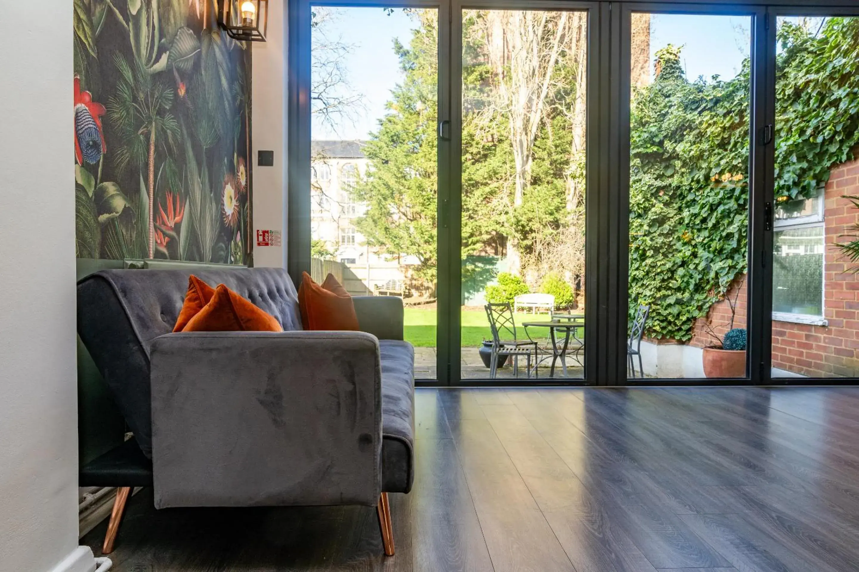 Living room in Croft Court Hotel Free Parking Living room in Croft Court Hotel Free Parking