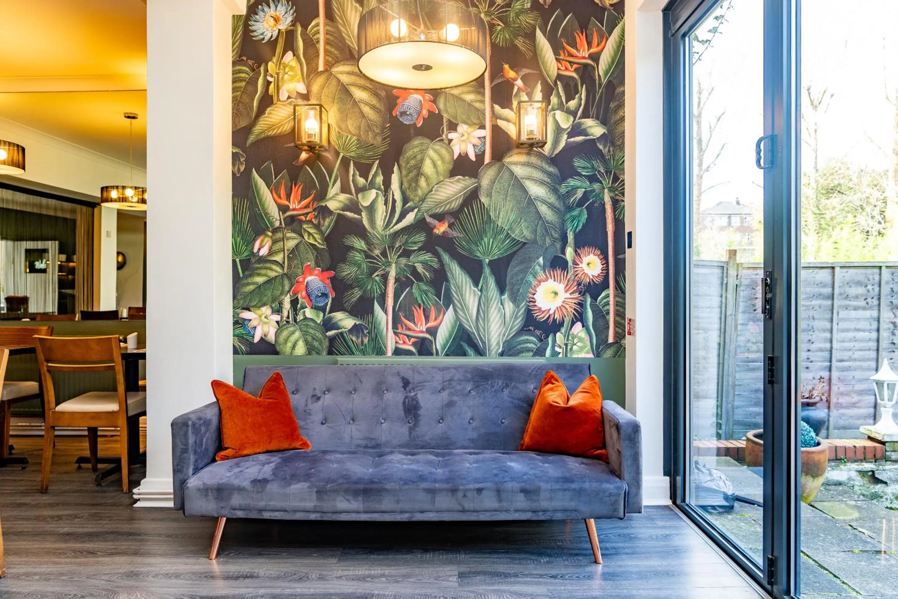 Living room in Croft Court Hotel