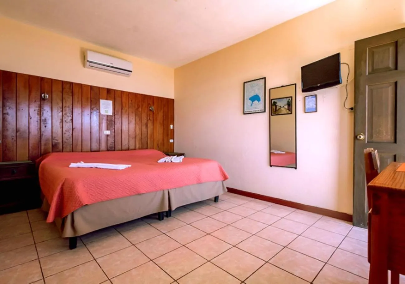Double Room with Two Double Beds in Hotel Sak'cari El Amanecer
