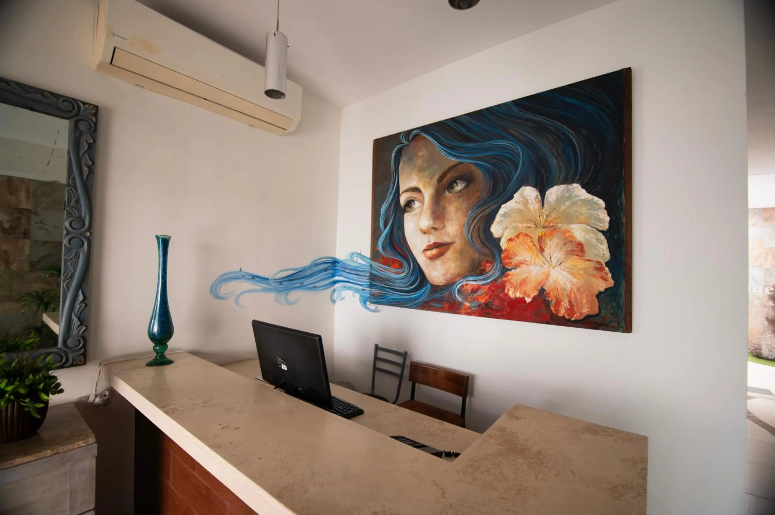 Lobby or reception in Hotel HBlue Centro