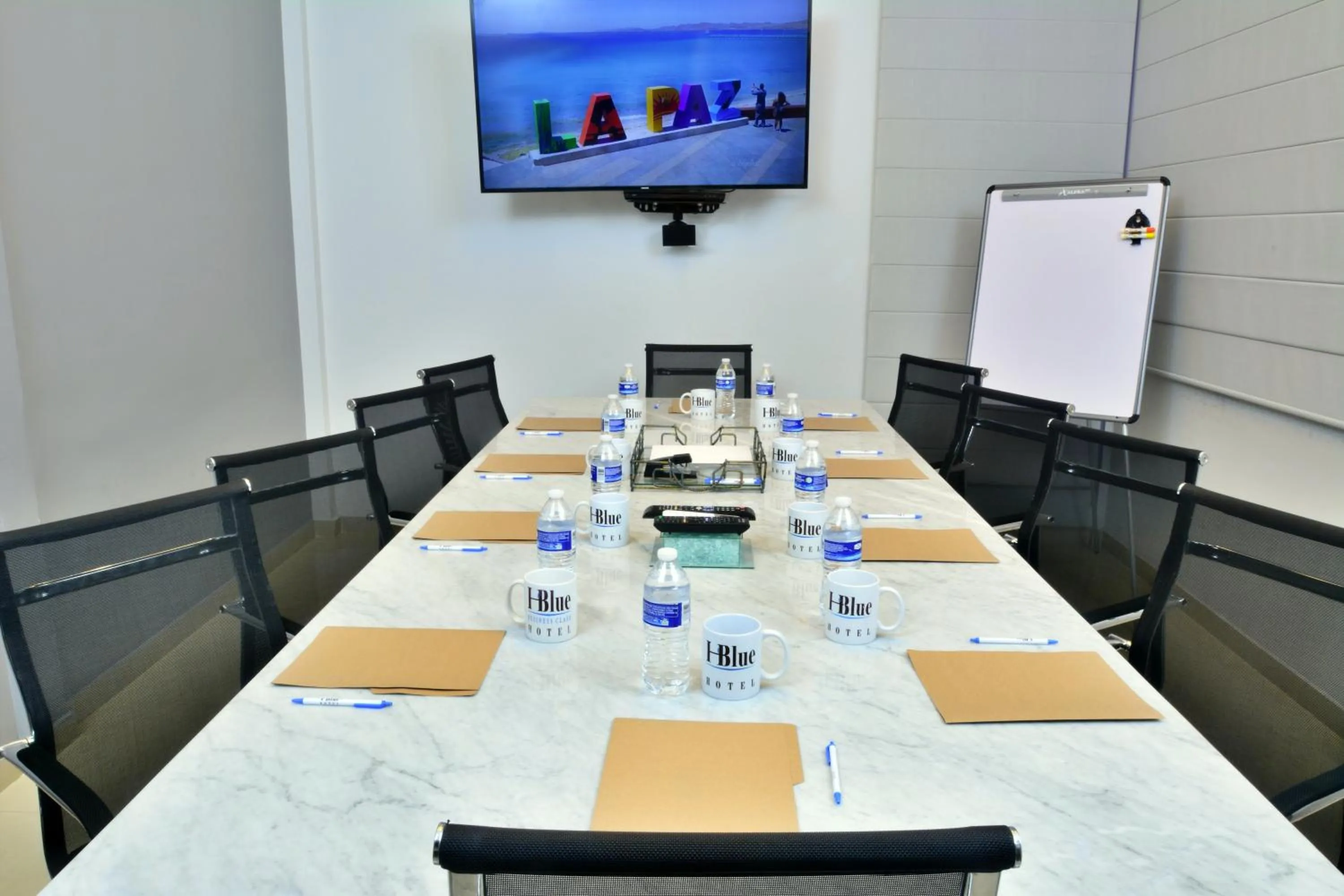 Business facilities in Hotel HBlue Centro